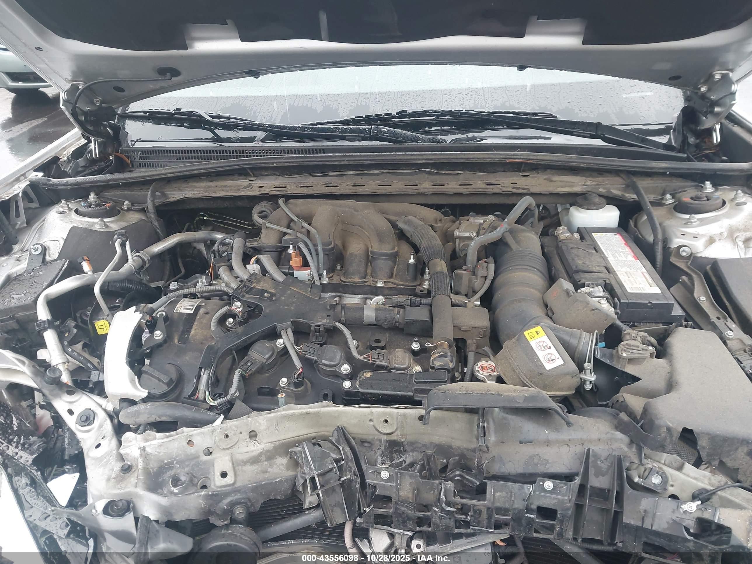 LEXUS ES image 10