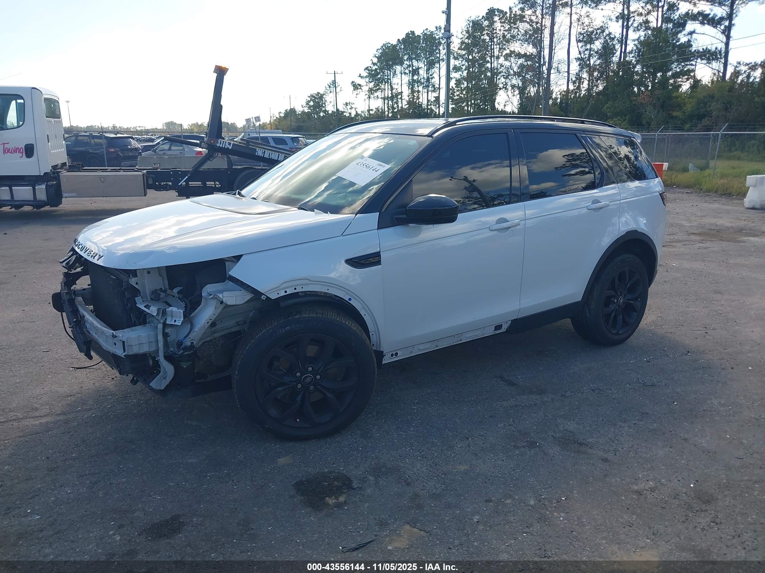 LAND ROVER image 2