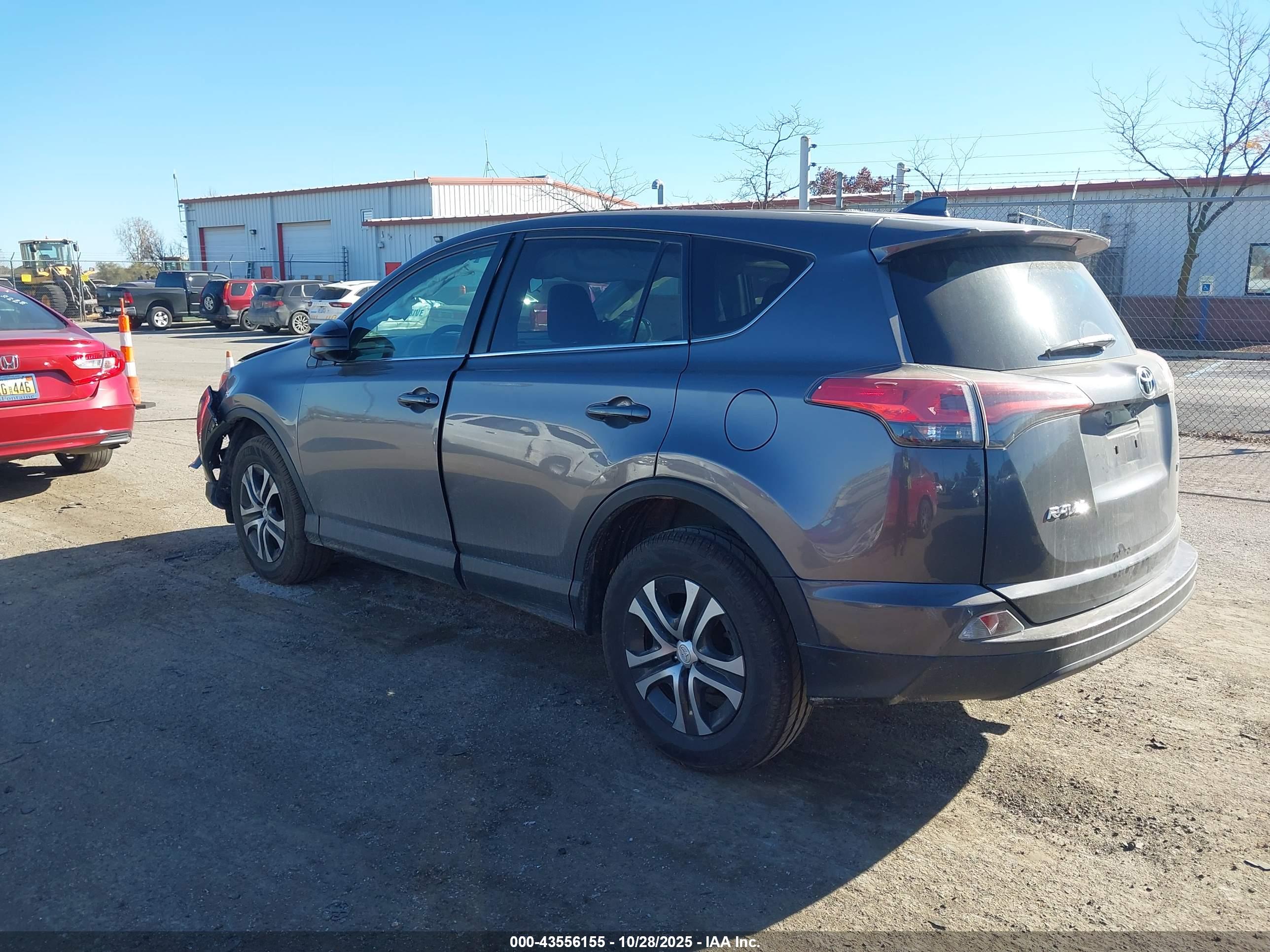 TOYOTA RAV4 image 3