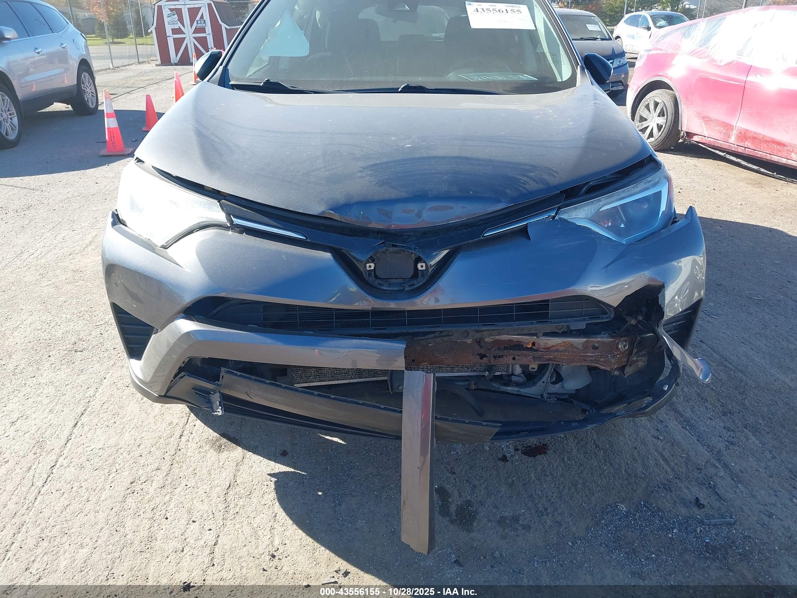 TOYOTA RAV4 image 6