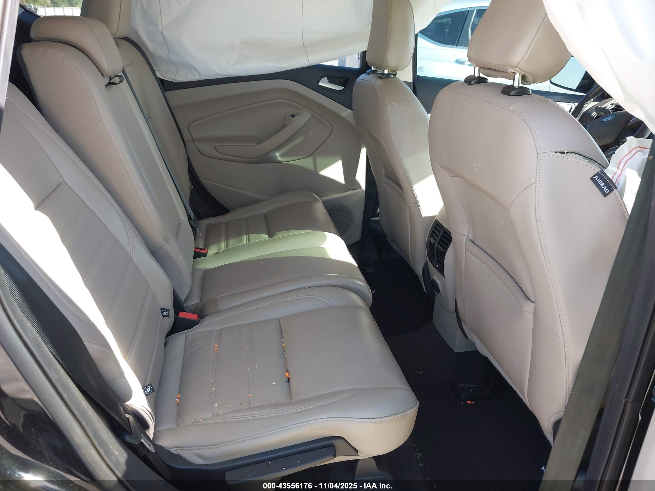 FORD ESCAPE image 8