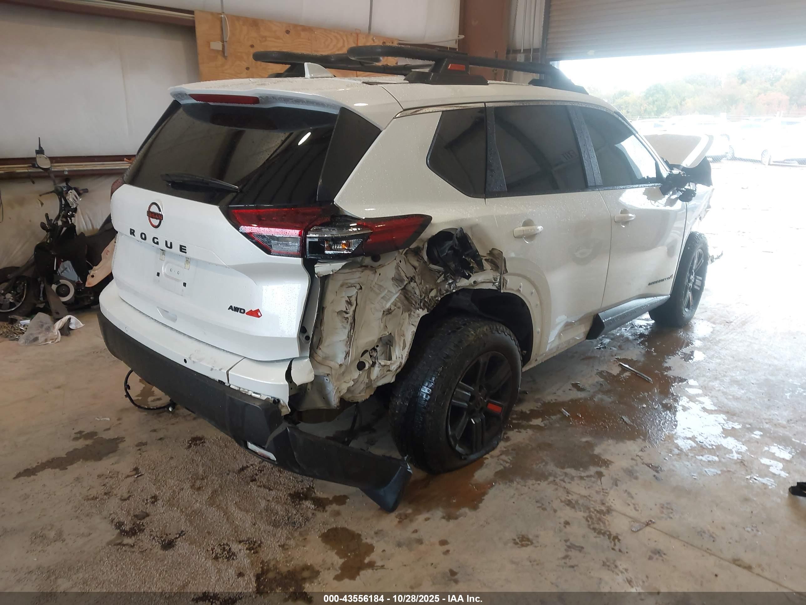 NISSAN ROGUE image 4