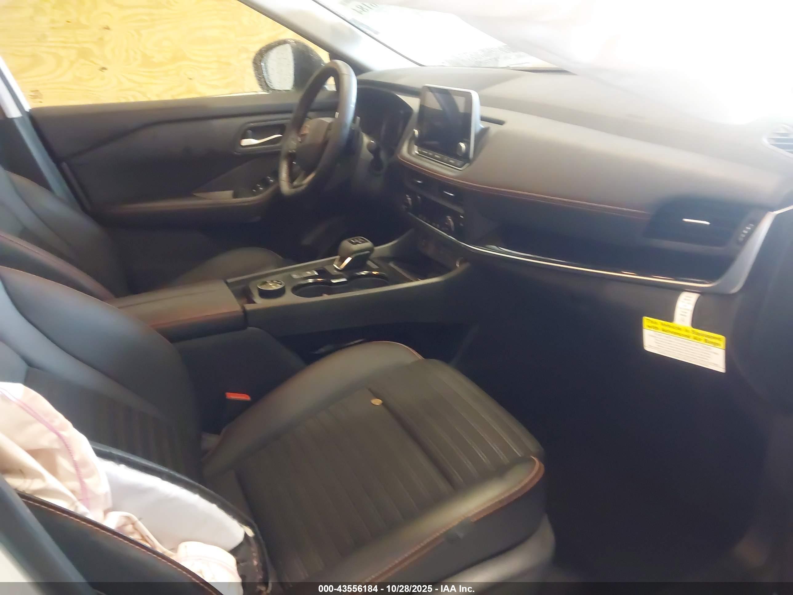 NISSAN ROGUE image 5
