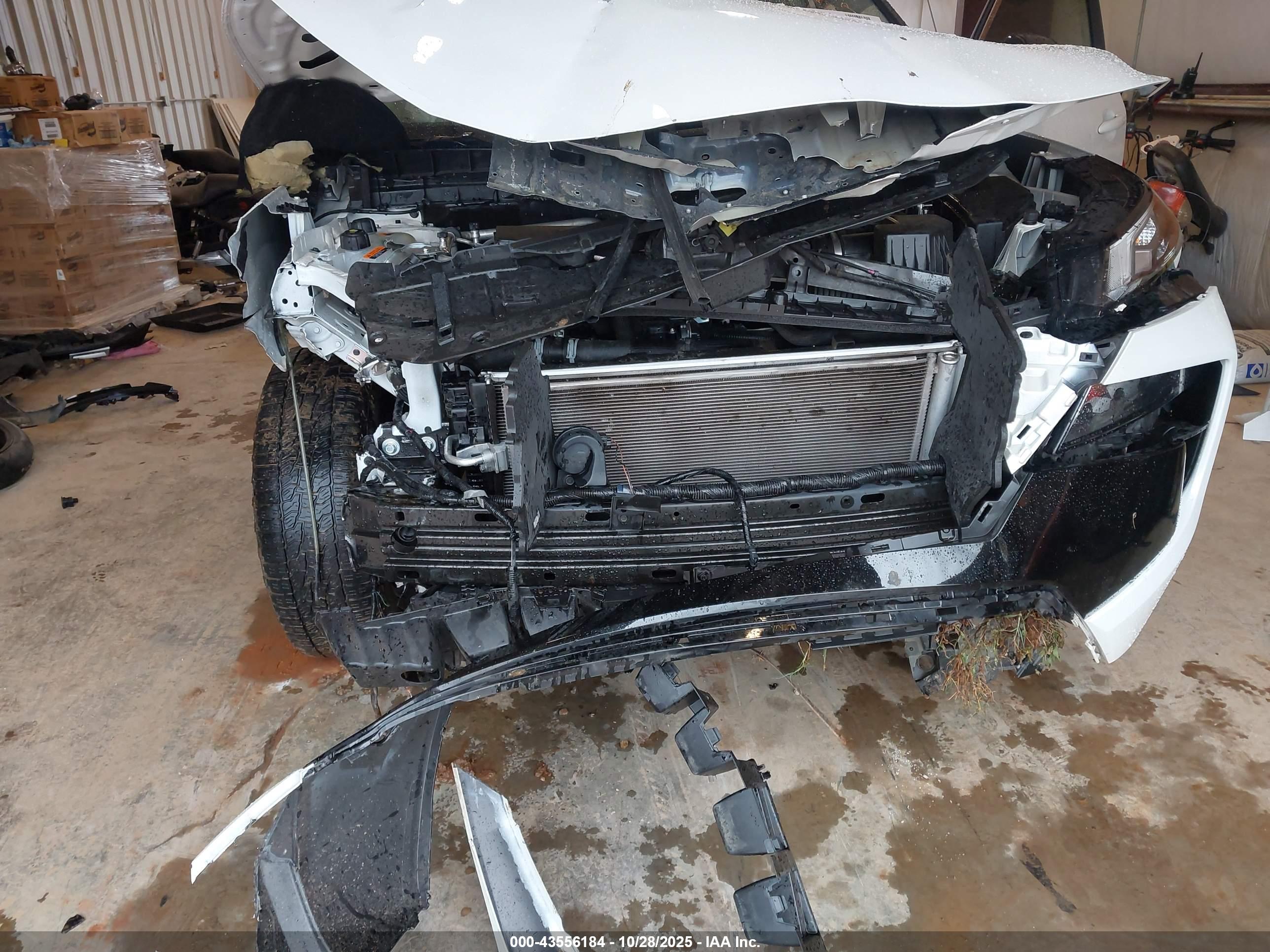 NISSAN ROGUE image 6