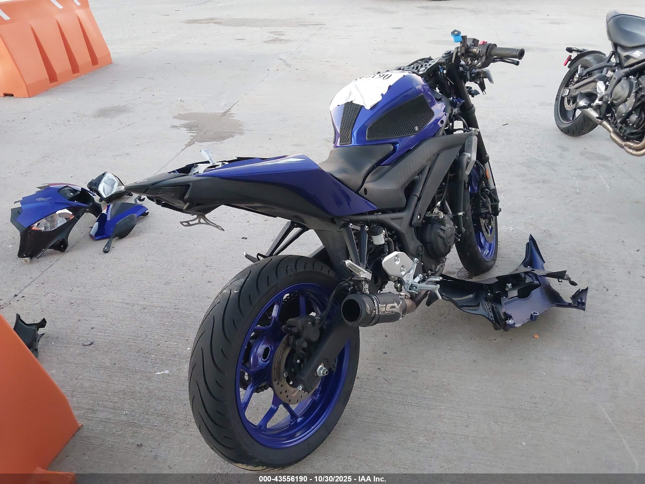 YAMAHA YZFR3 image 4