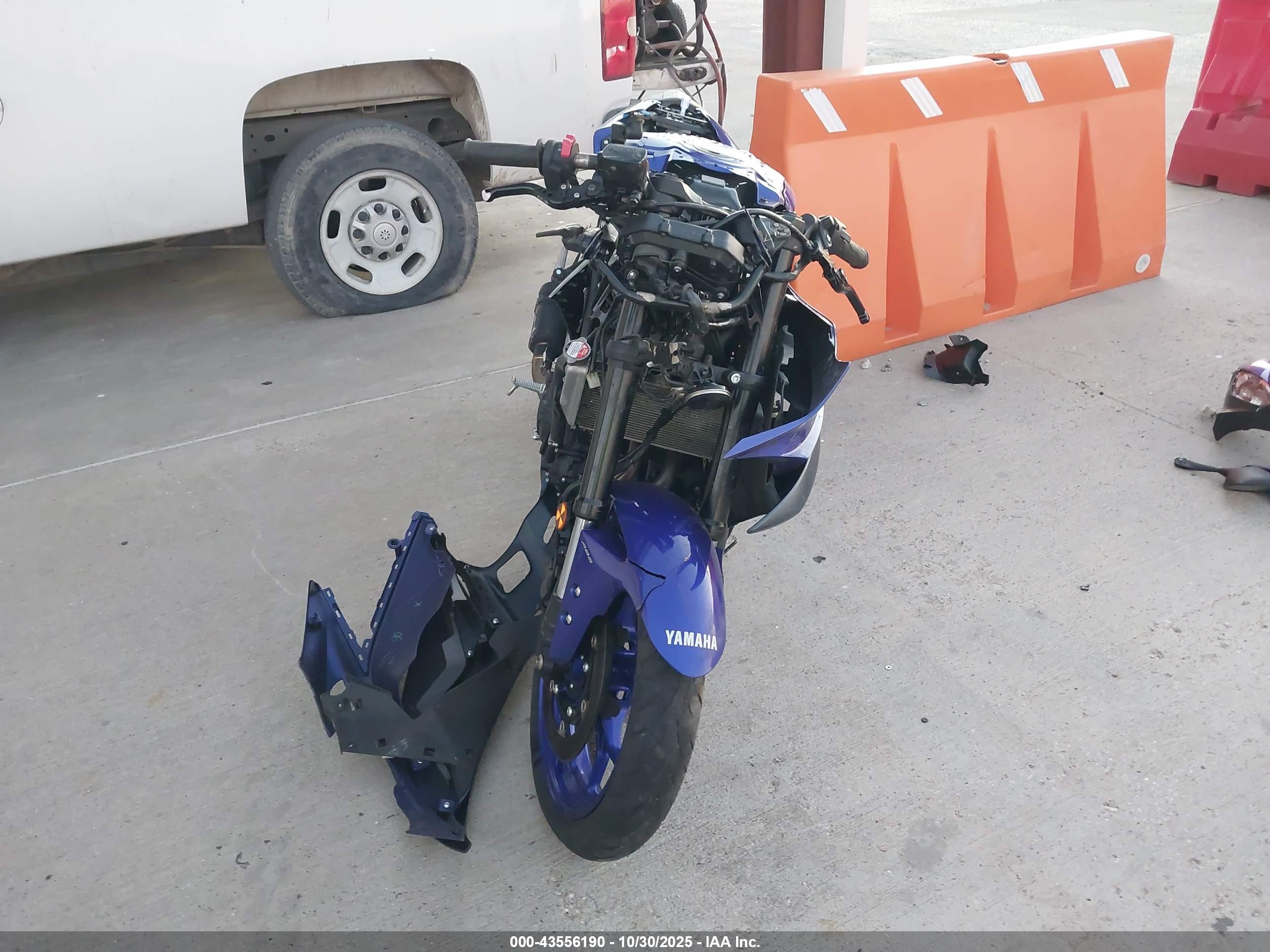 YAMAHA YZFR3 image 5