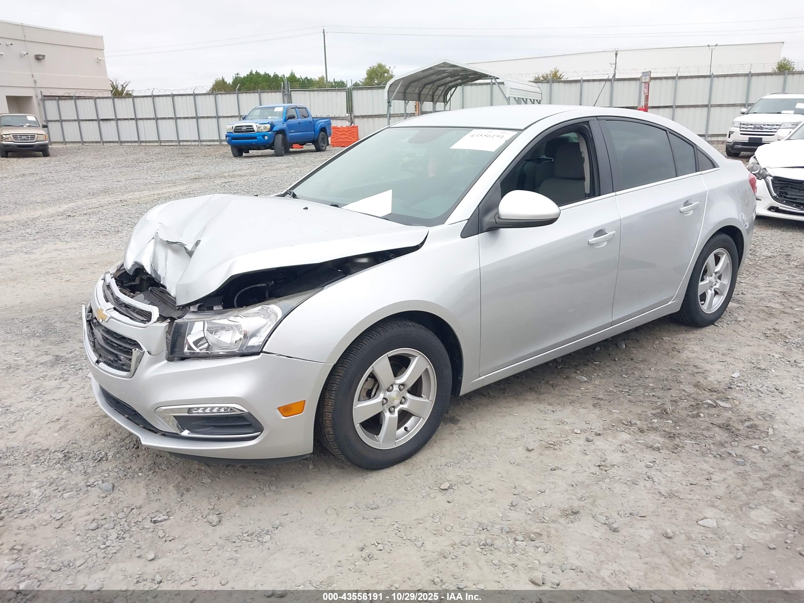 CHEVROLET CRUZE image 2