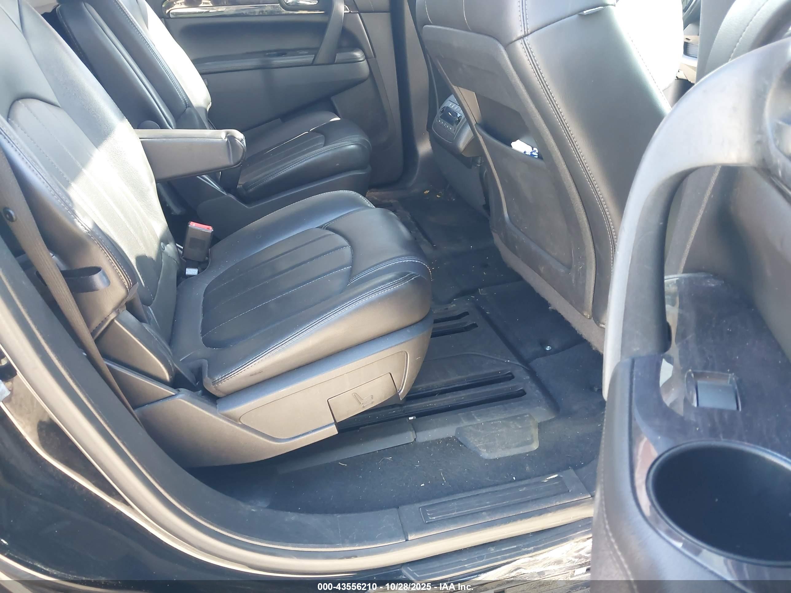 BUICK ENCLAVE image 8