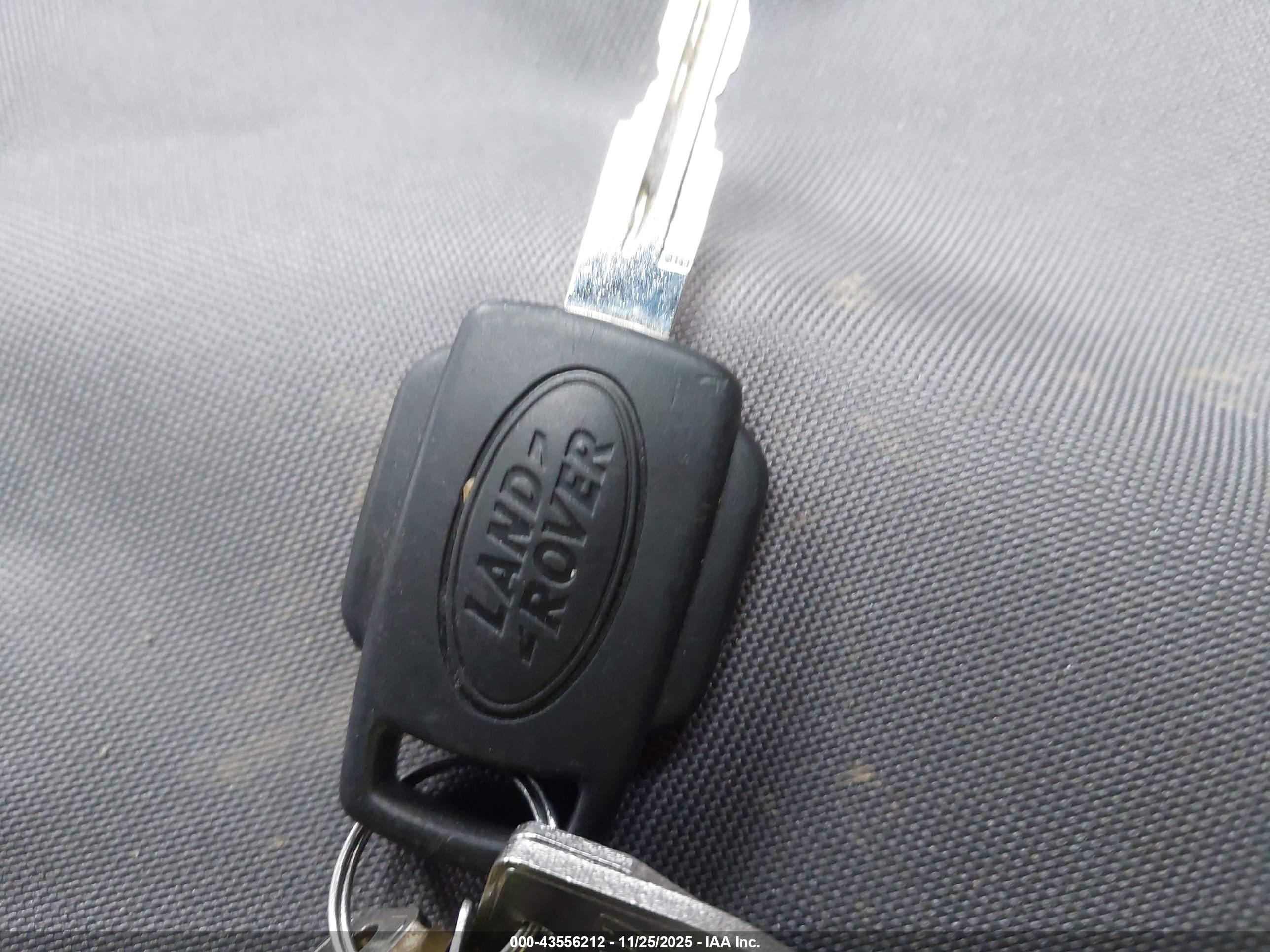 LANDROVER DEFENDER image 11