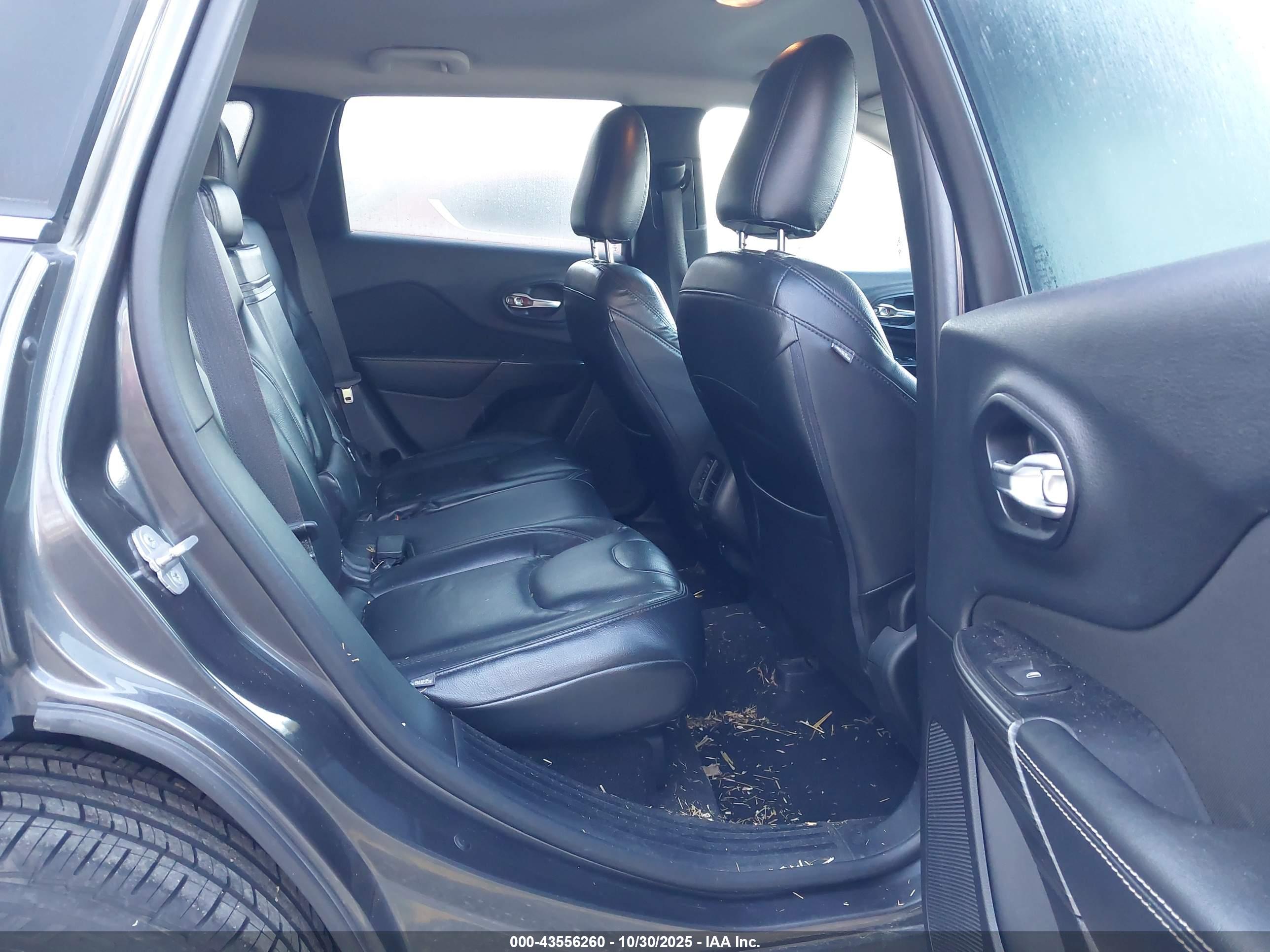 JEEP CHEROKEE image 8