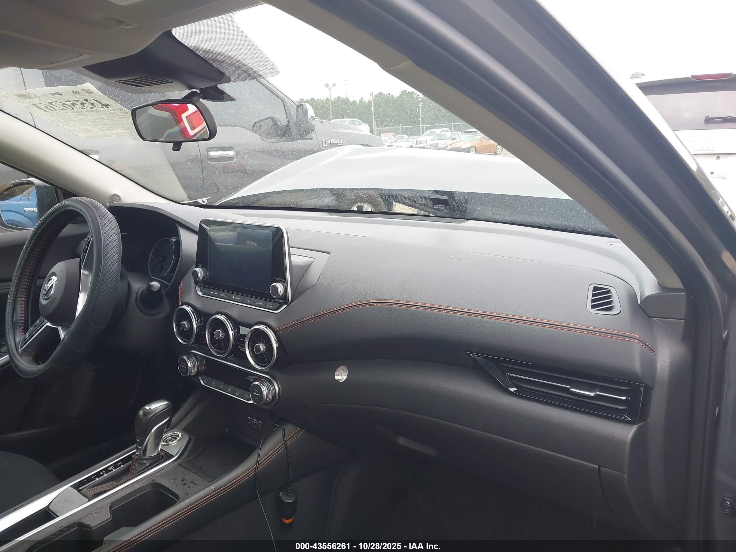 NISSAN SENTRA image 5