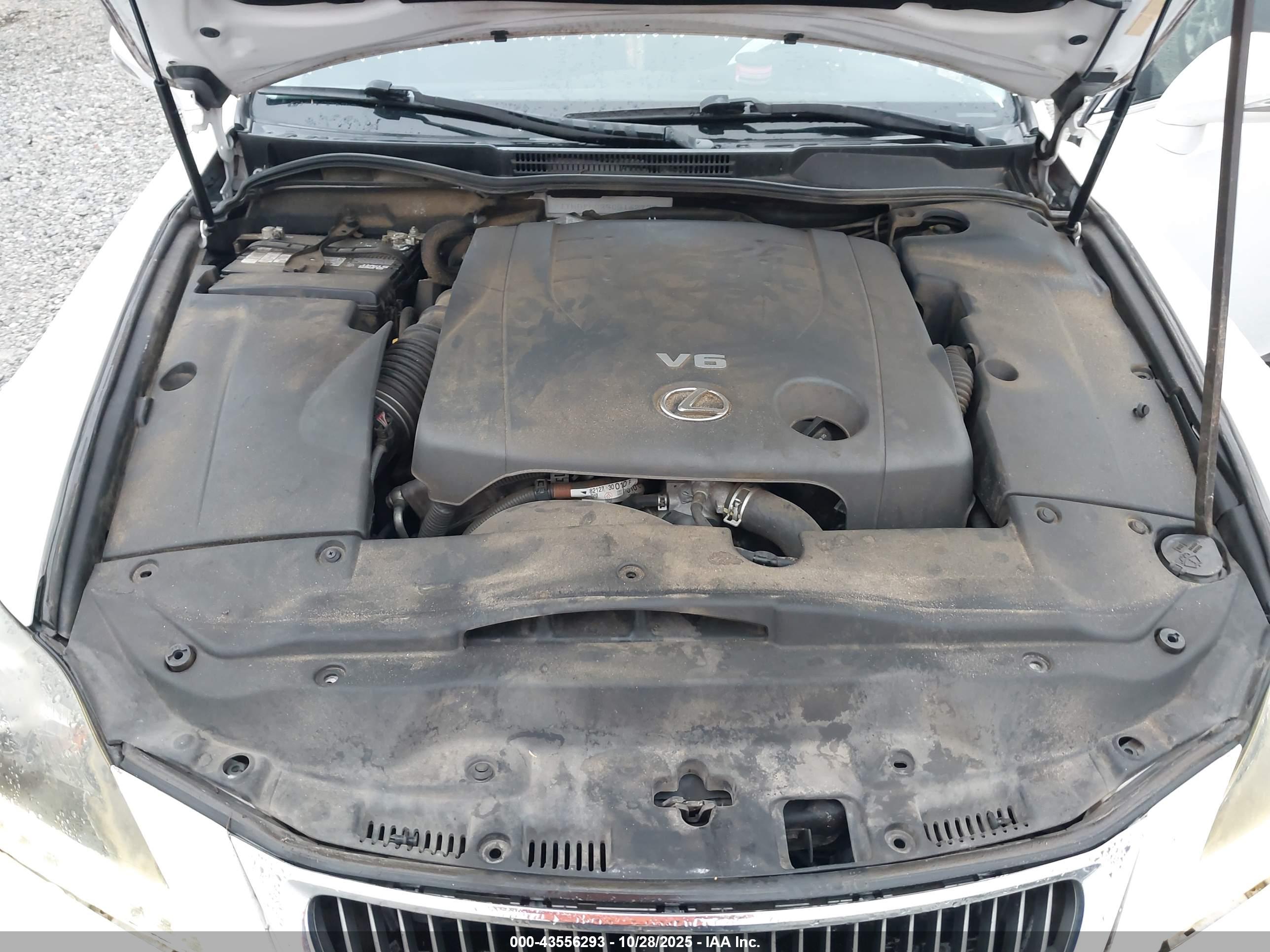 LEXUS IS image 10