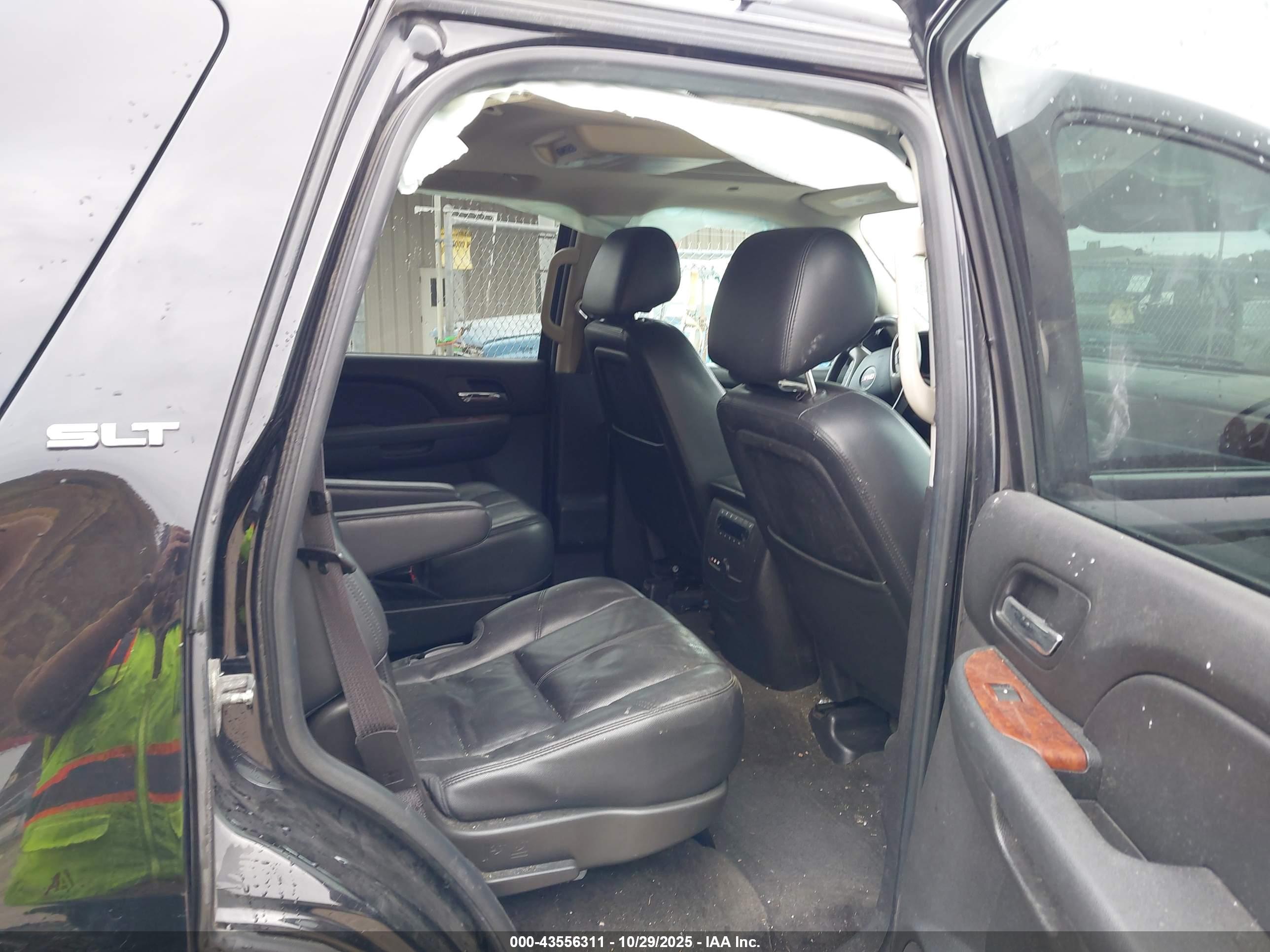 GMC YUKON image 8