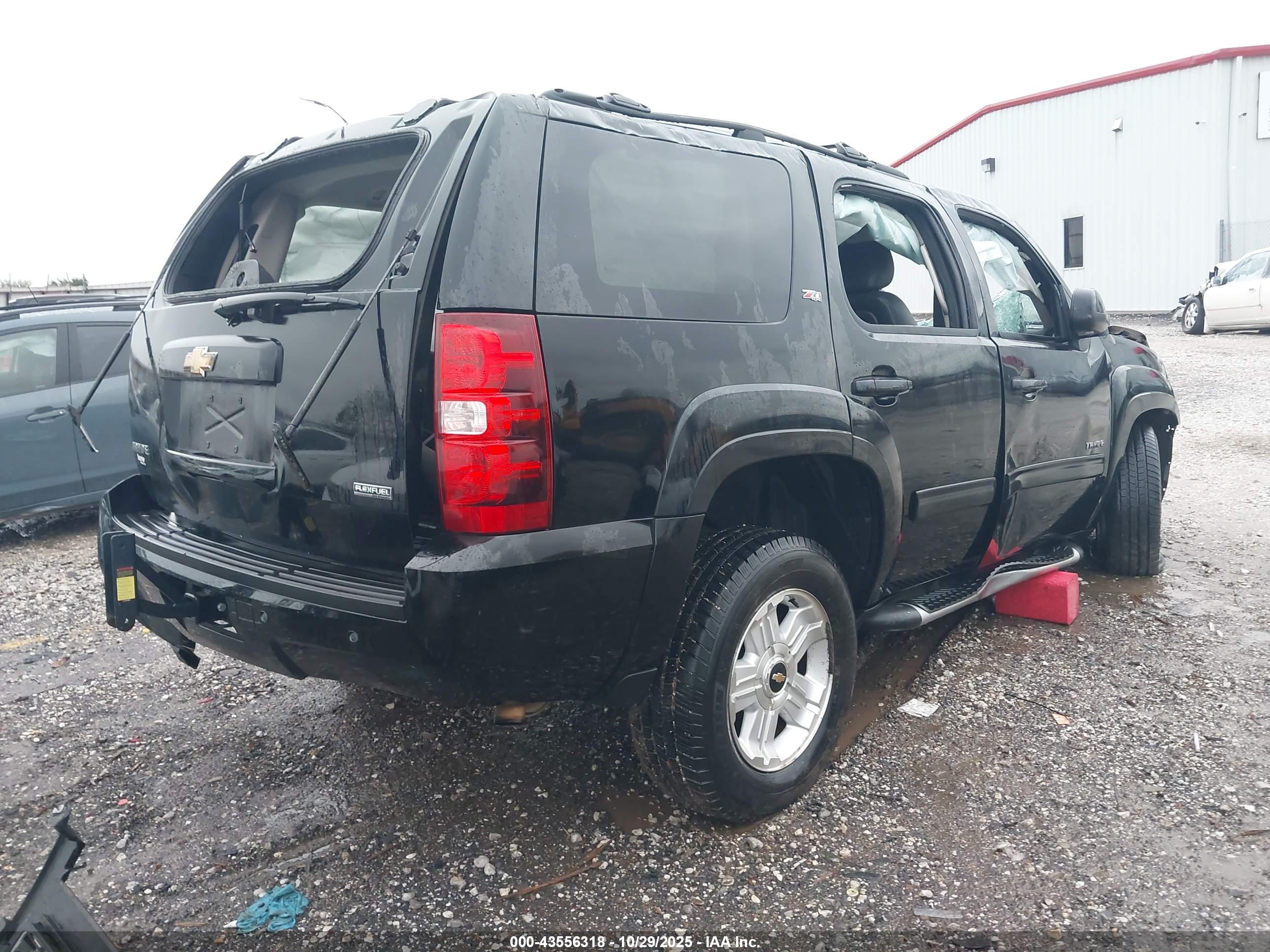 CHEVROLET TAHOE image 4