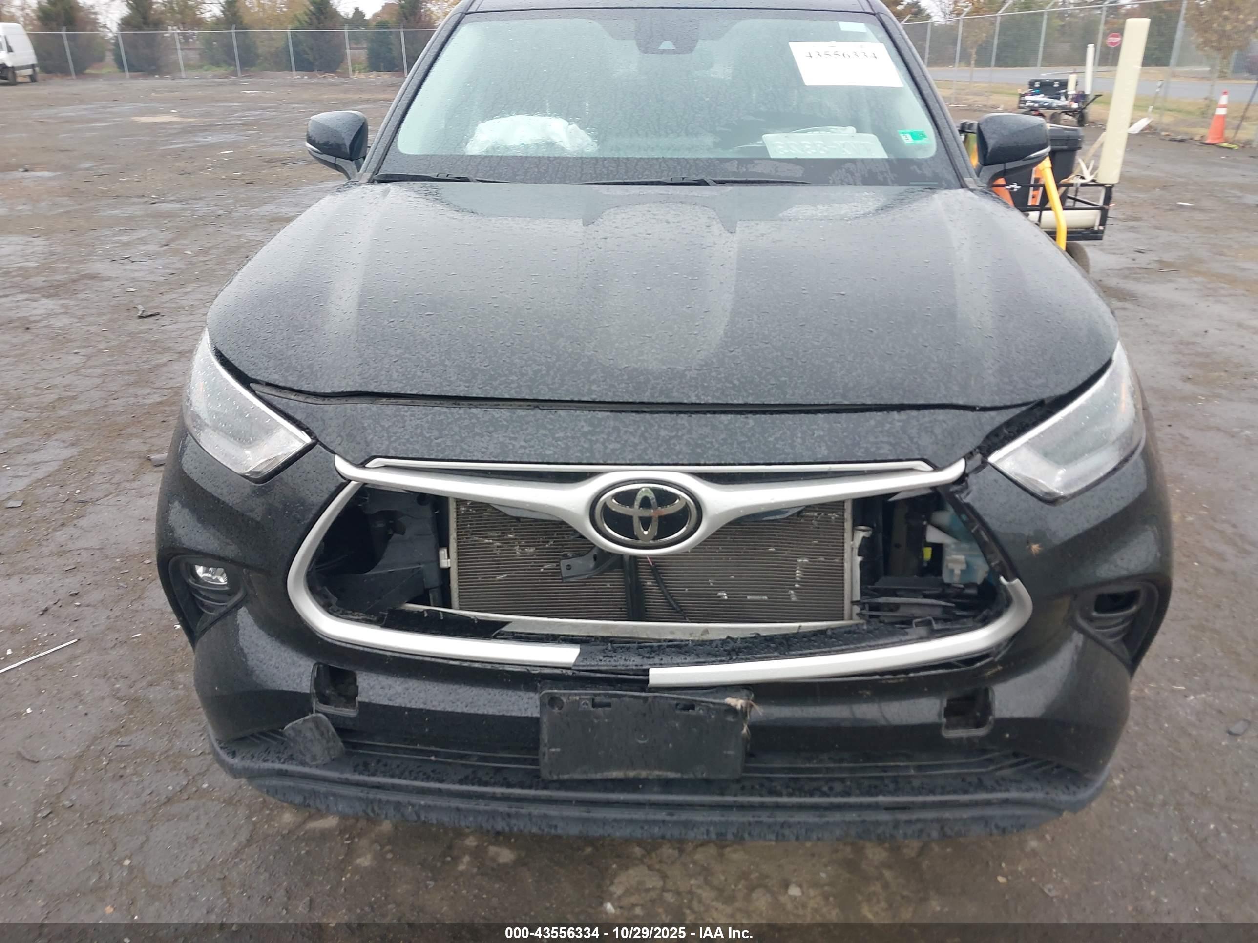 TOYOTA HIGHLANDER image 6
