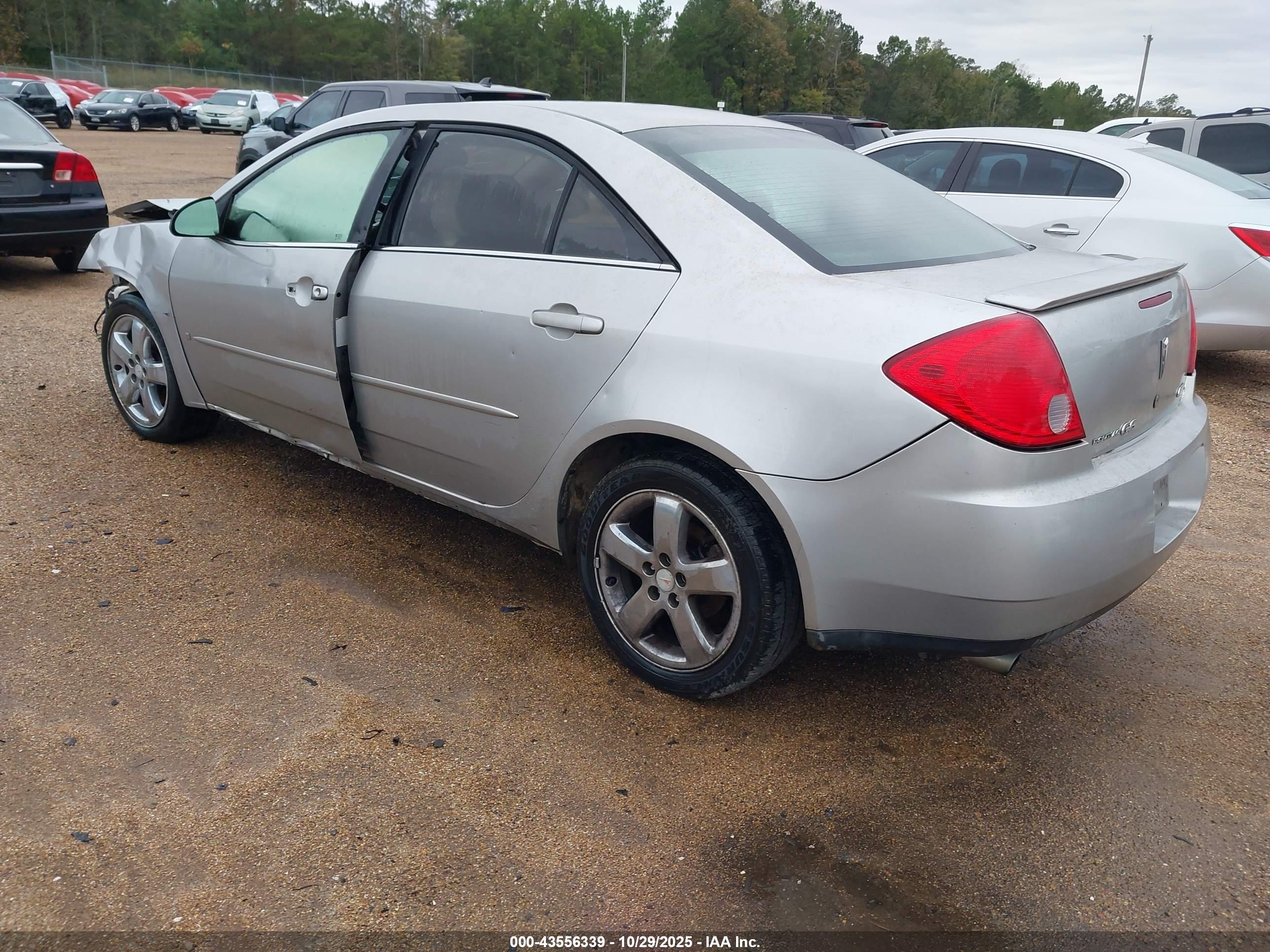 PONTIAC G6 image 3