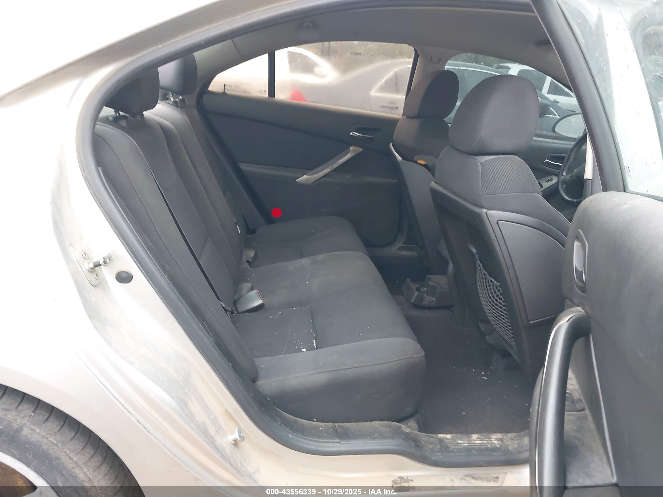 PONTIAC G6 image 8