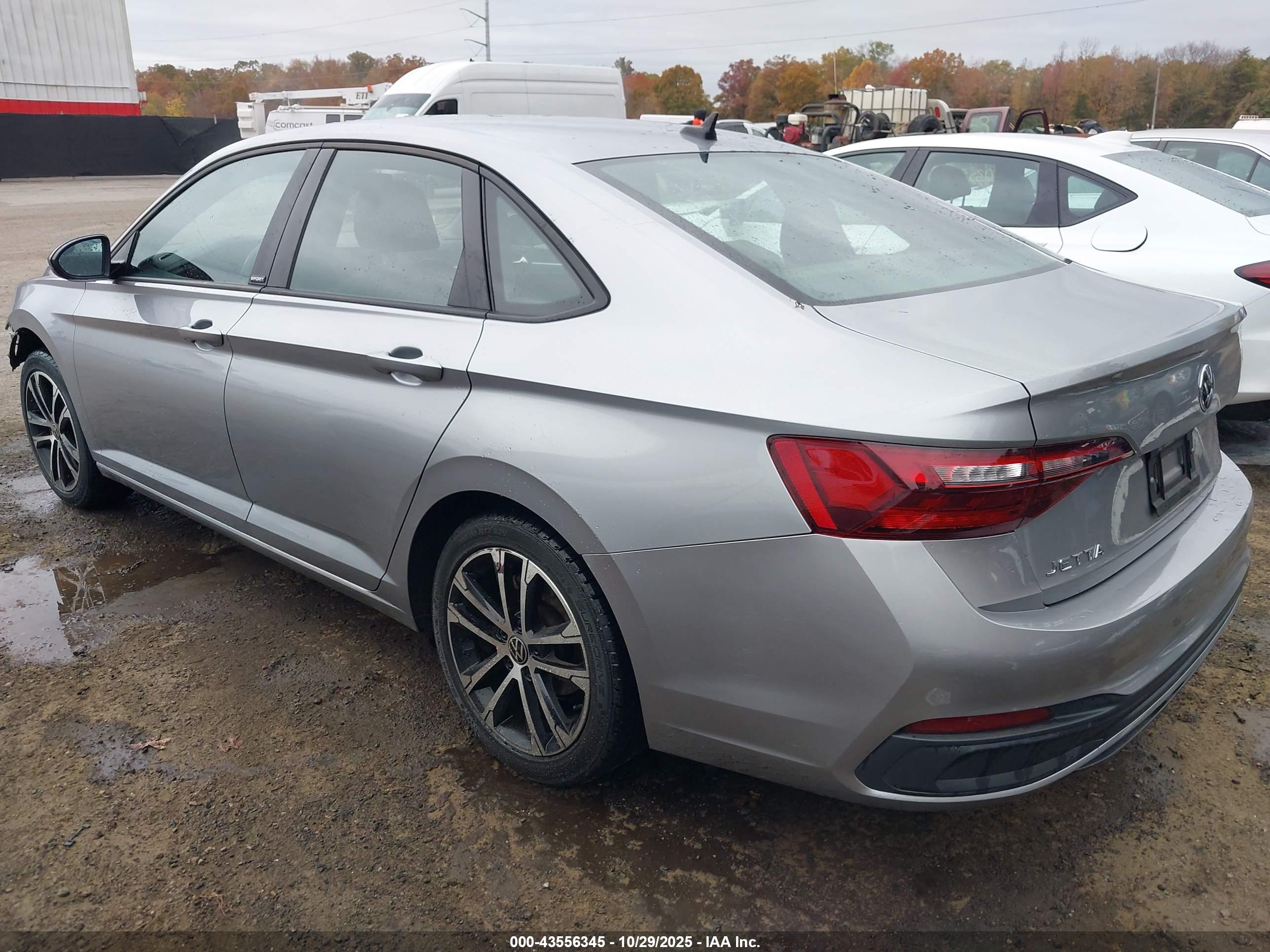 VOLKSWAGEN JETTA image 3