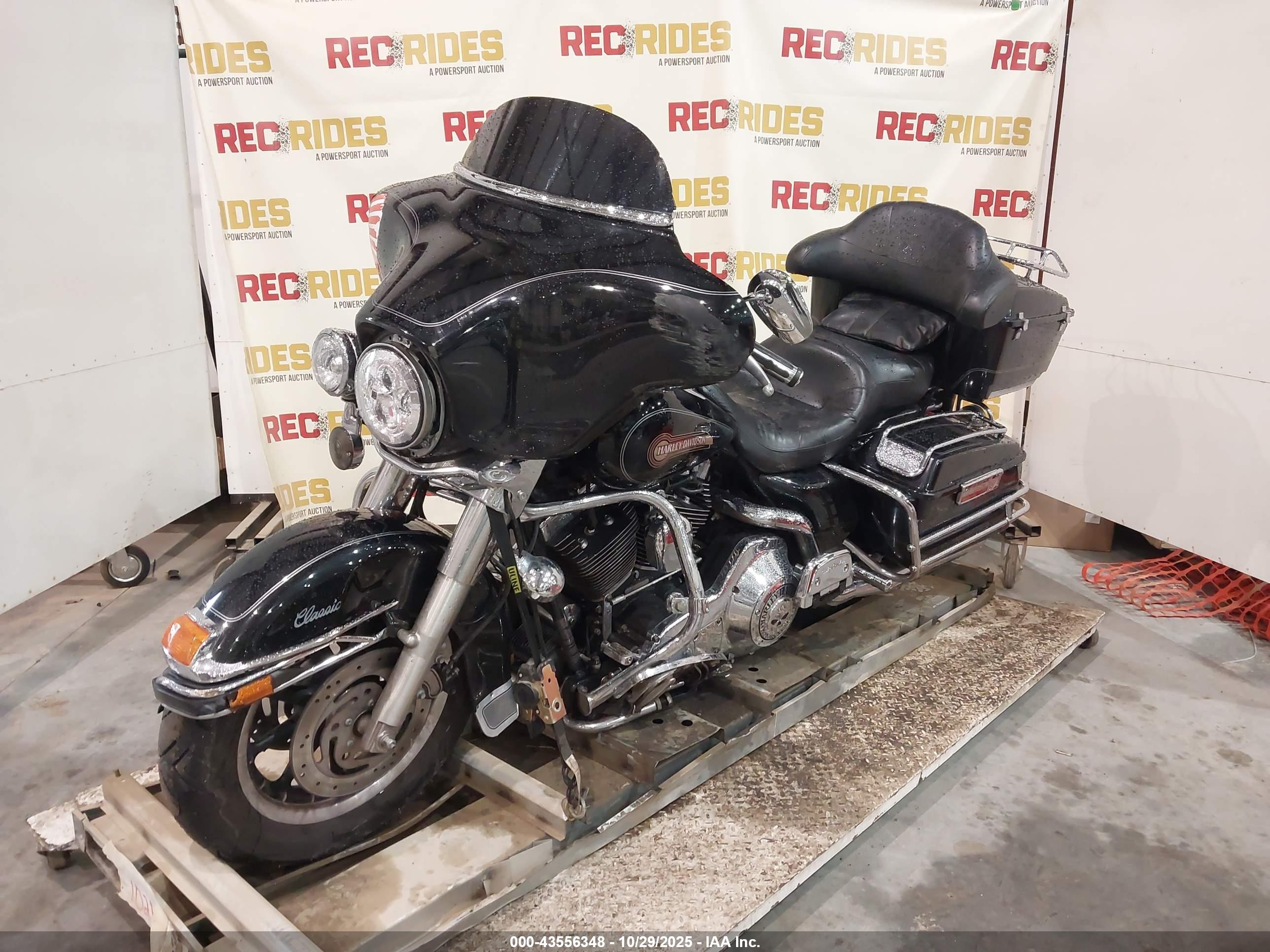 HARLEY-DAVIDSON FLHTCI image 2