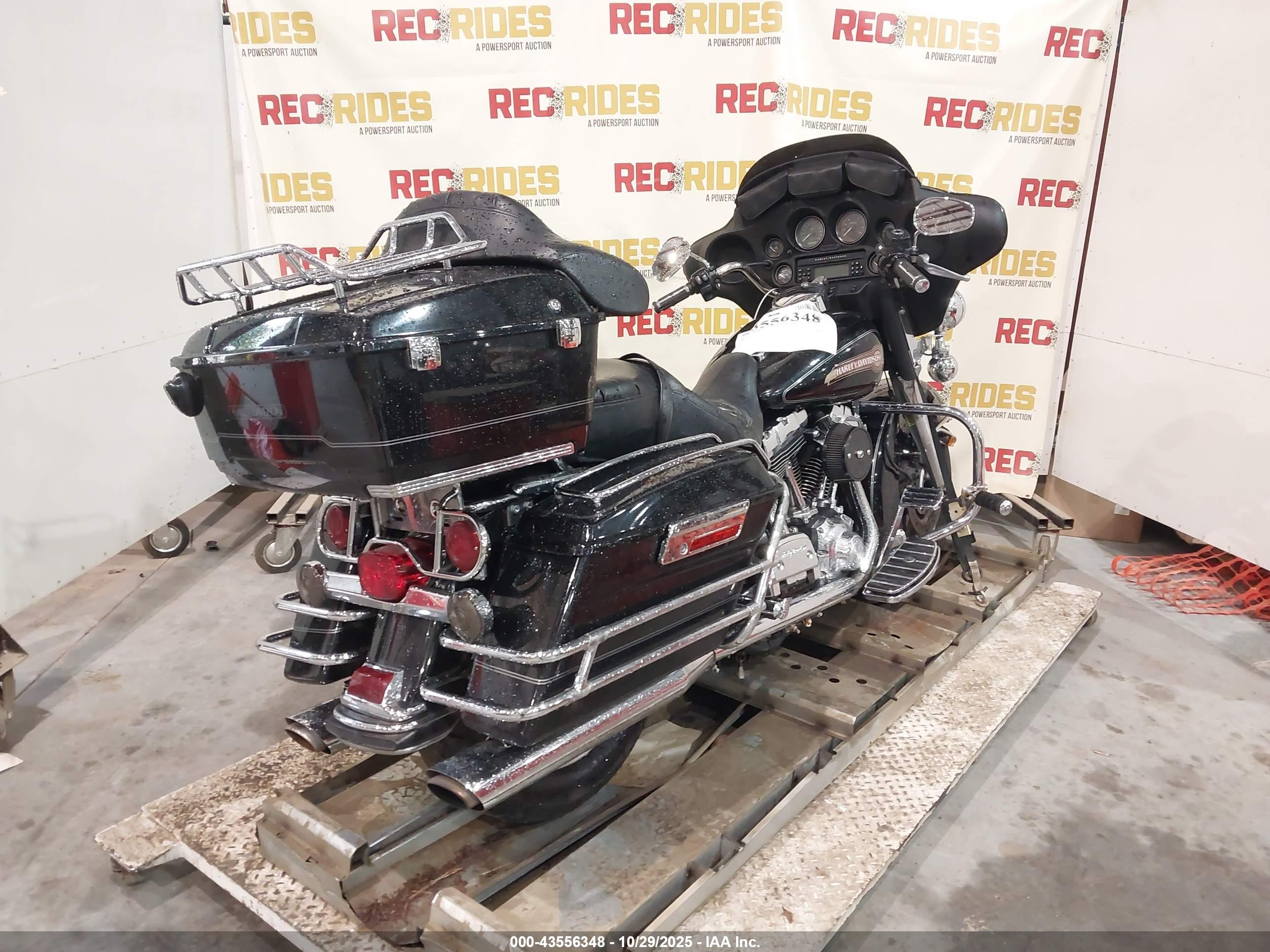 HARLEY-DAVIDSON FLHTCI image 4