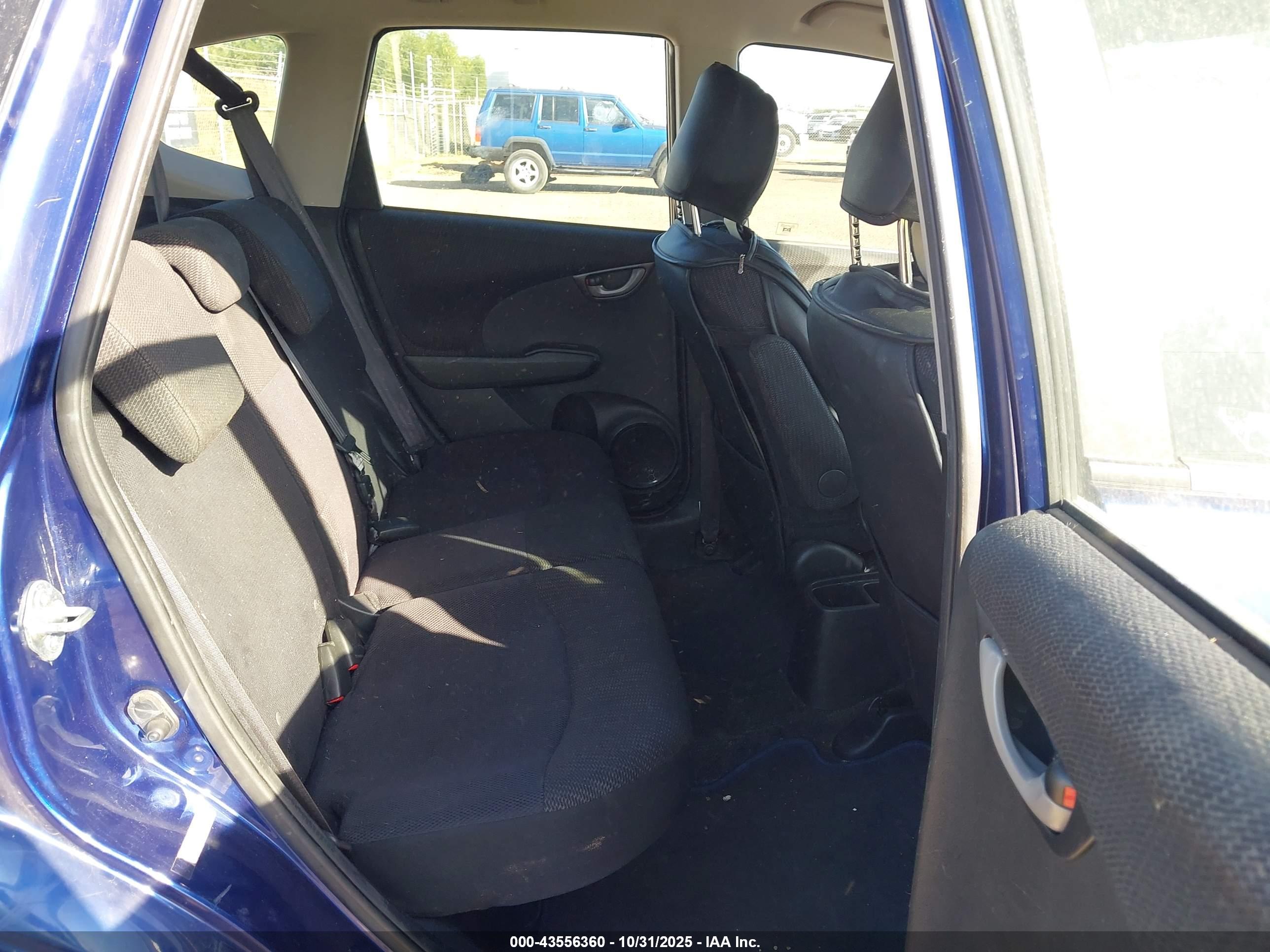 HONDA FIT image 8