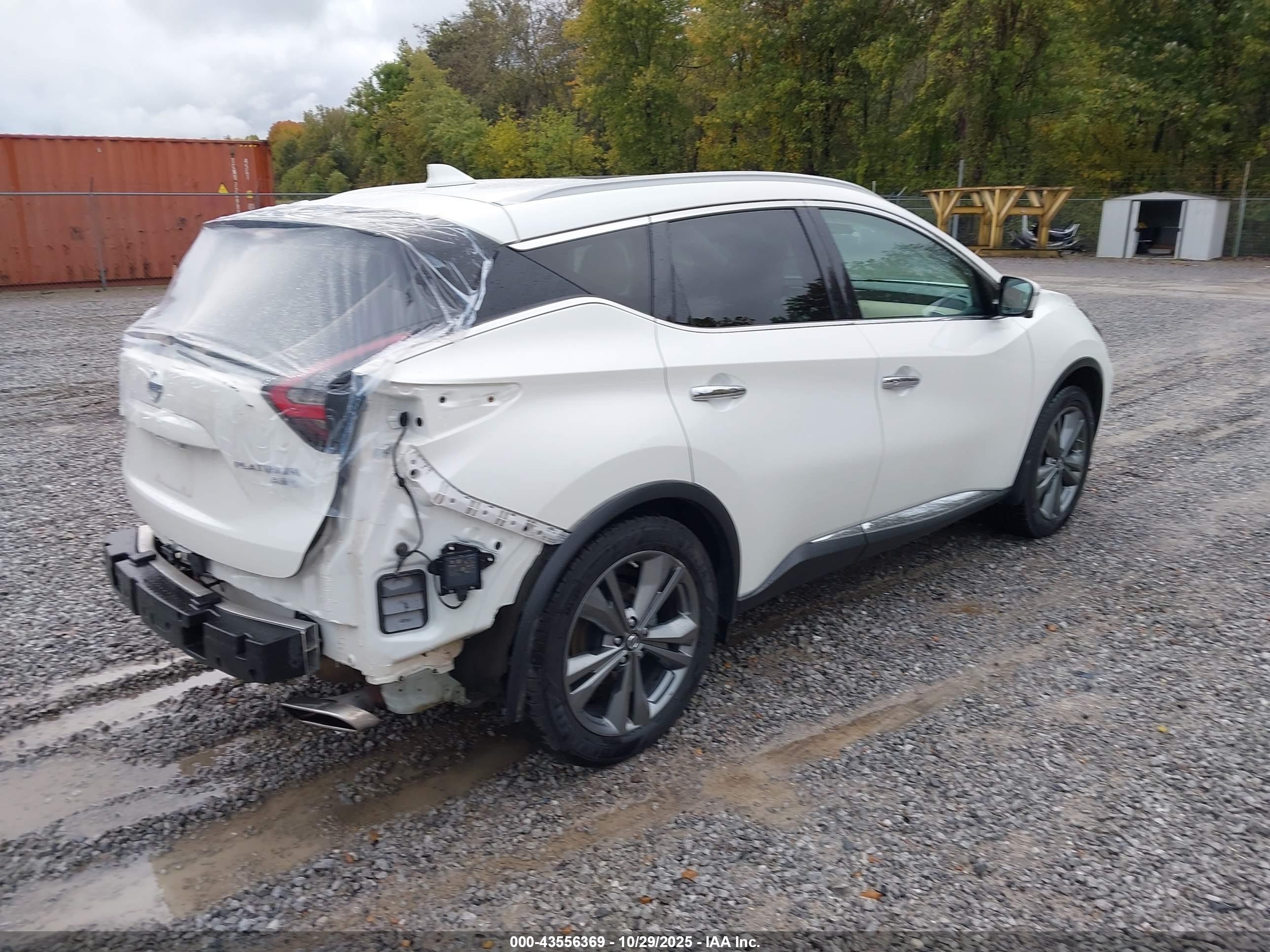 NISSAN MURANO image 4