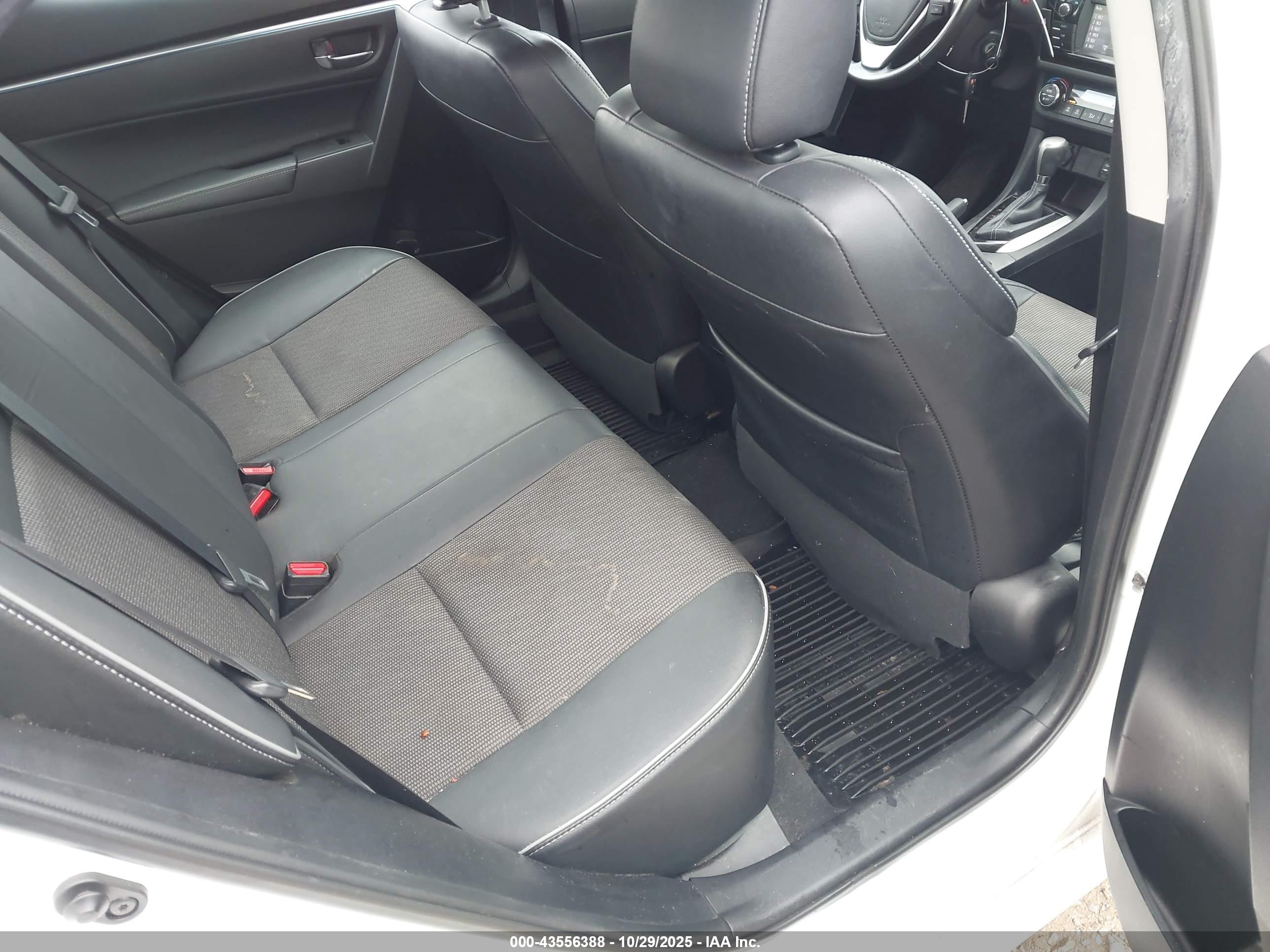 TOYOTA COROLLA image 8
