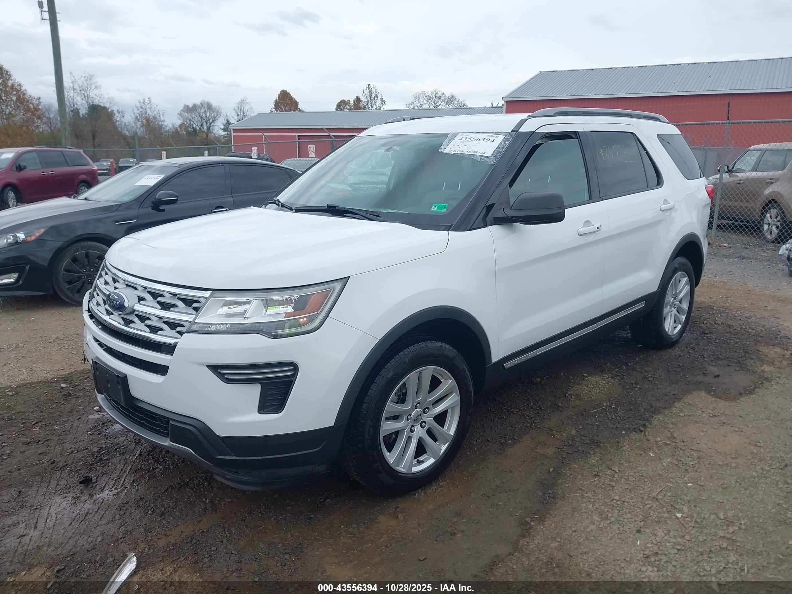 FORD EXPLORER image 2