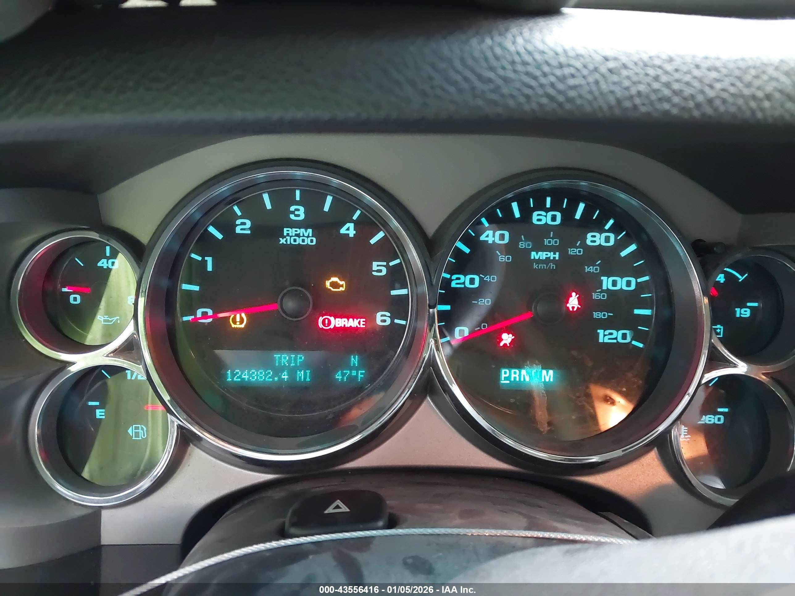 CHEVROLET SILVERADO image 7