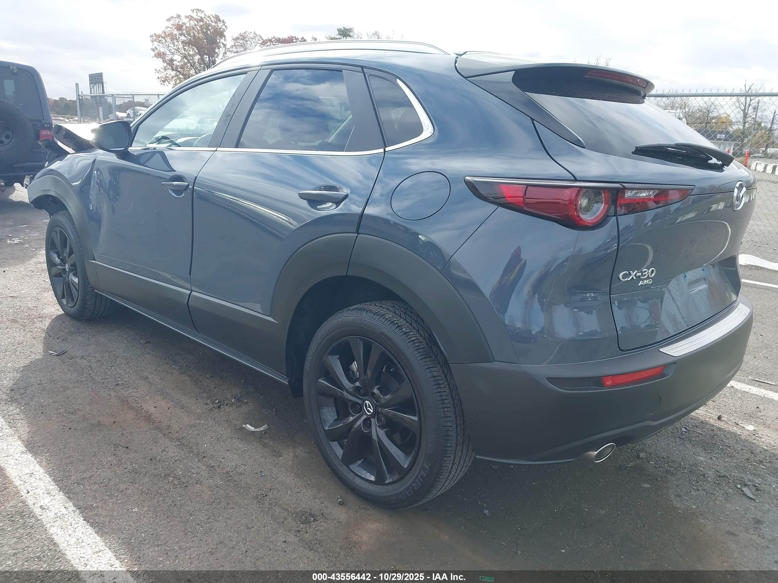 MAZDA CX-30 image 3
