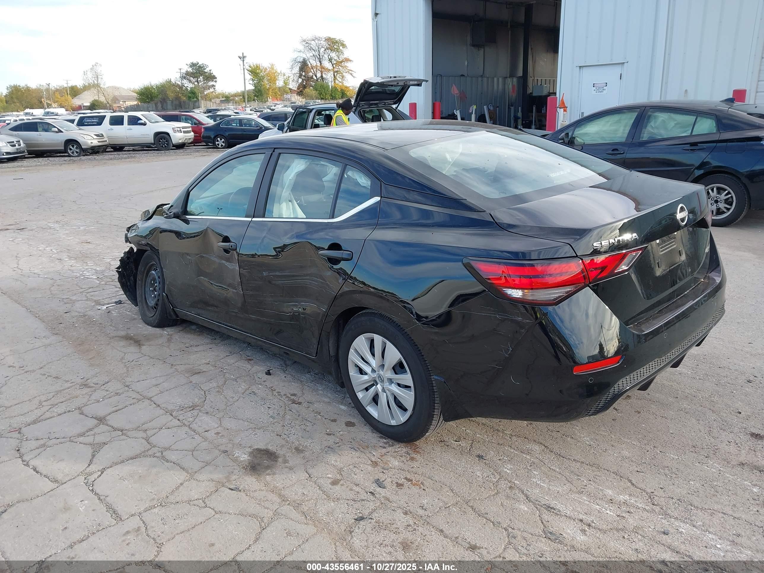 NISSAN SENTRA image 3