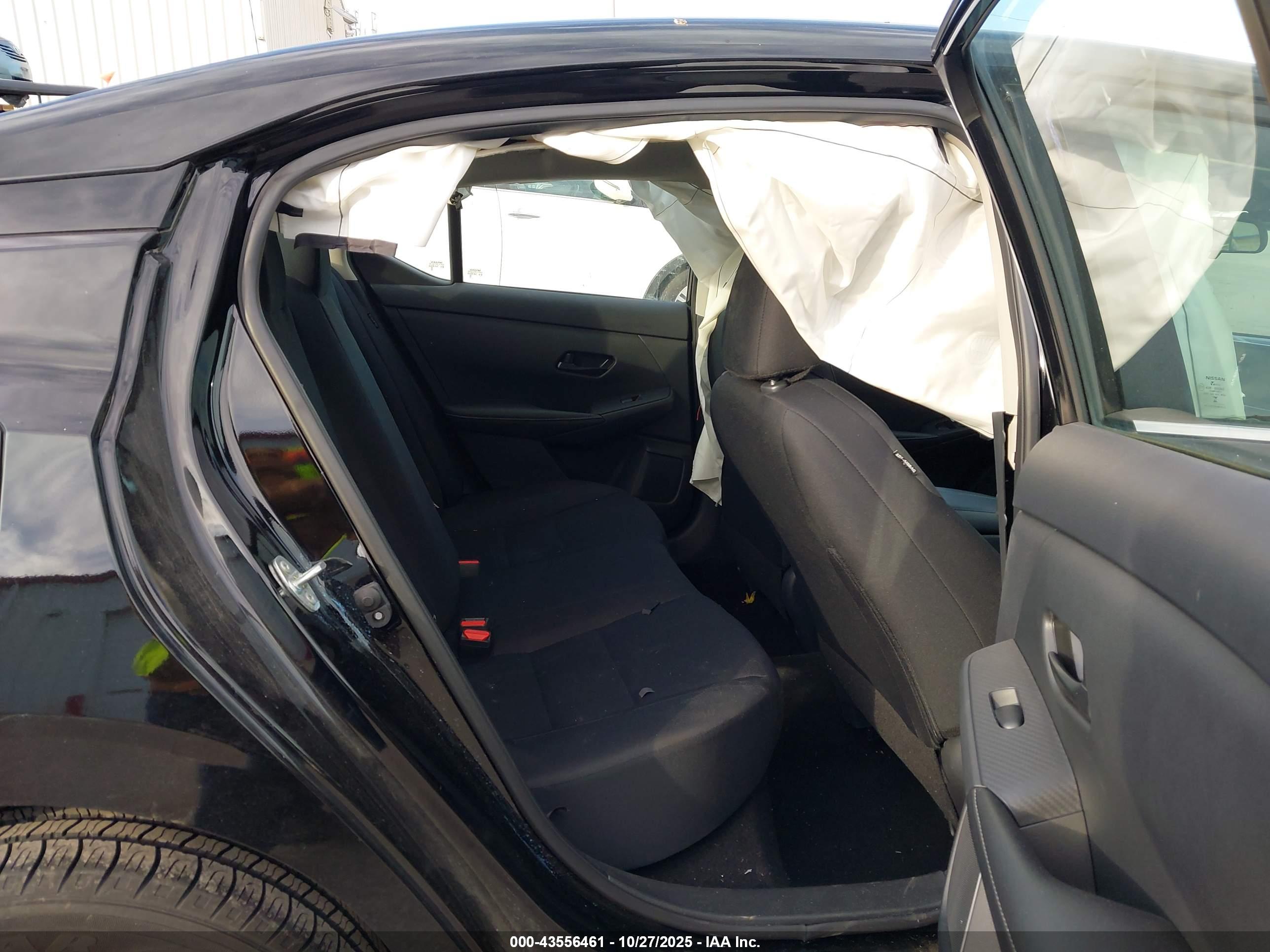 NISSAN SENTRA image 8