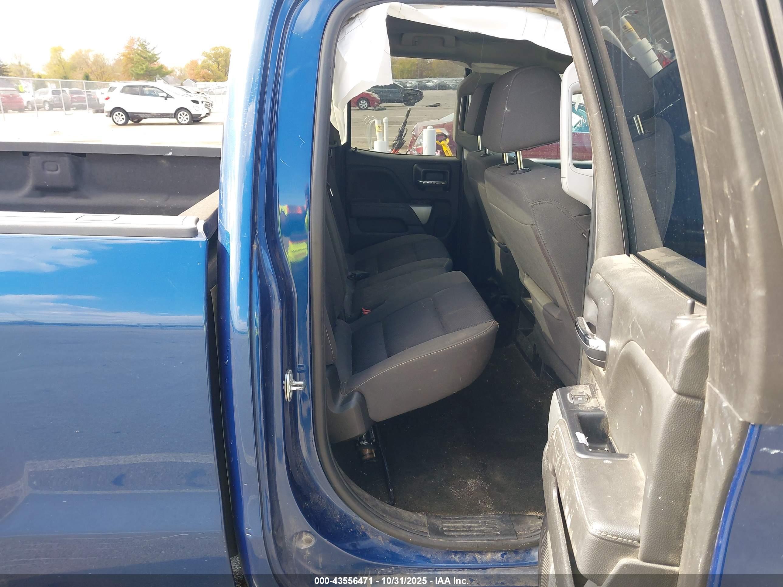 CHEVROLET SILVERADO image 8
