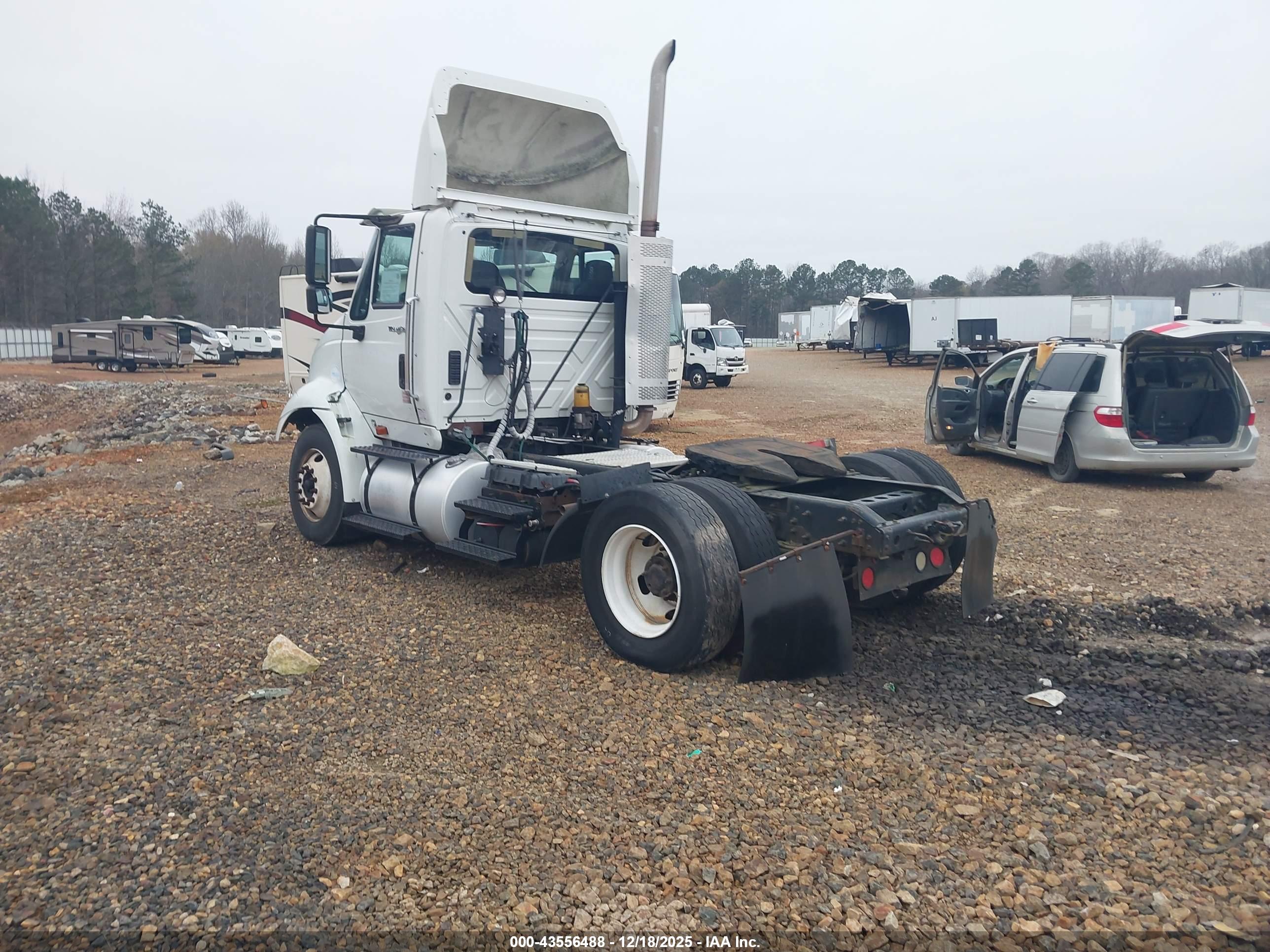 INTERNATIONAL 8000 image 3