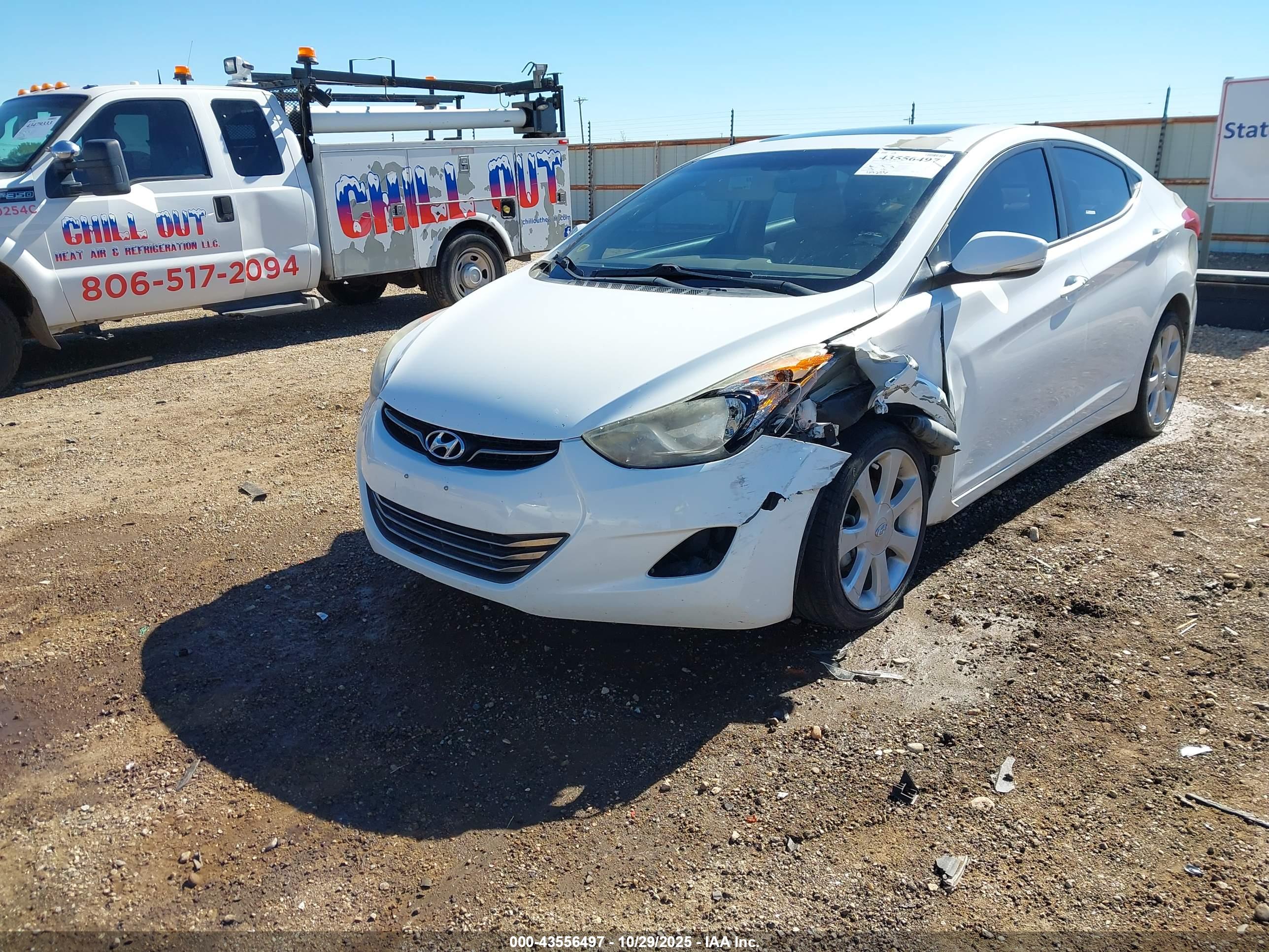 HYUNDAI ELANTRA image 6