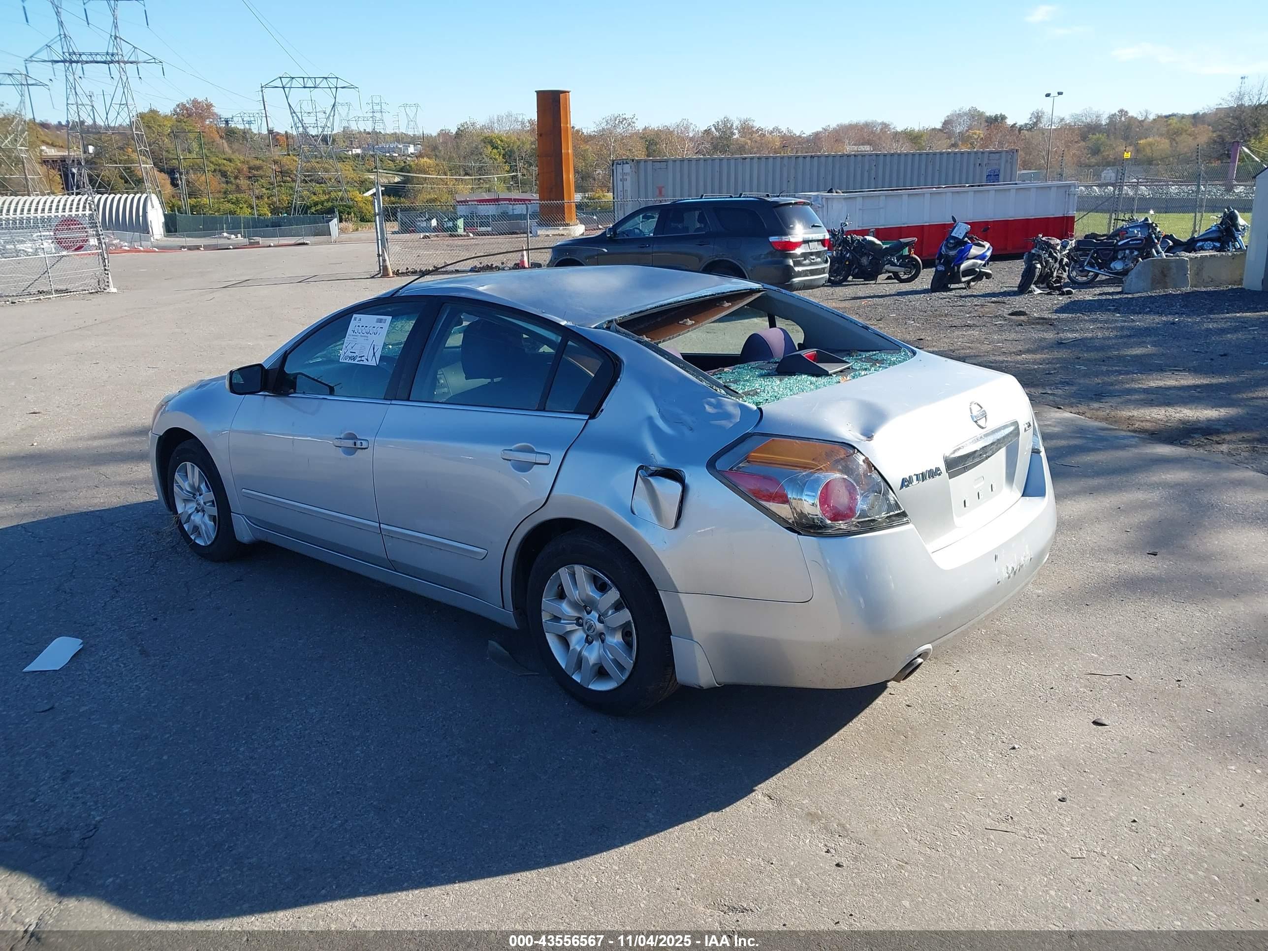 NISSAN ALTIMA image 3