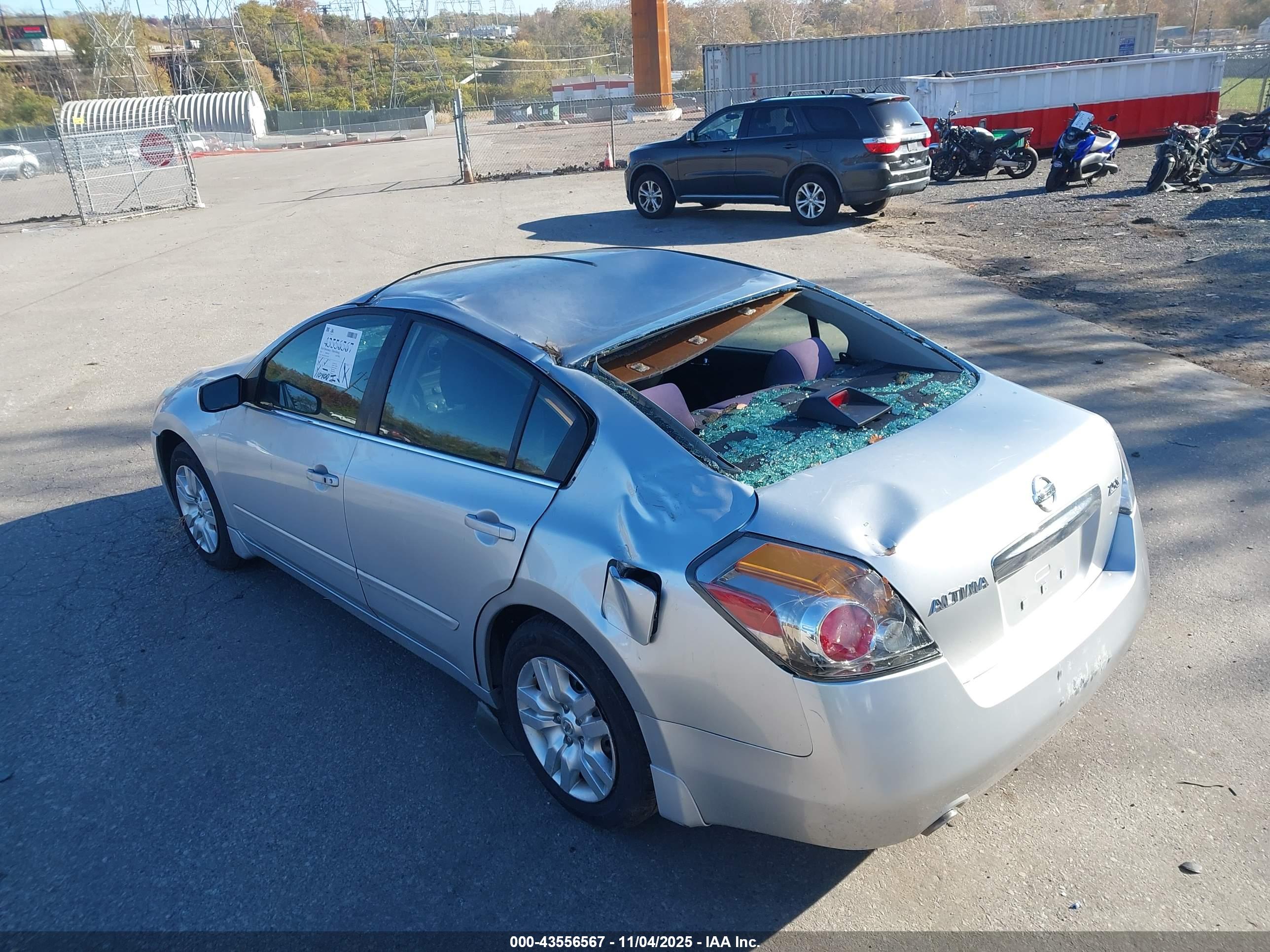NISSAN ALTIMA image 6