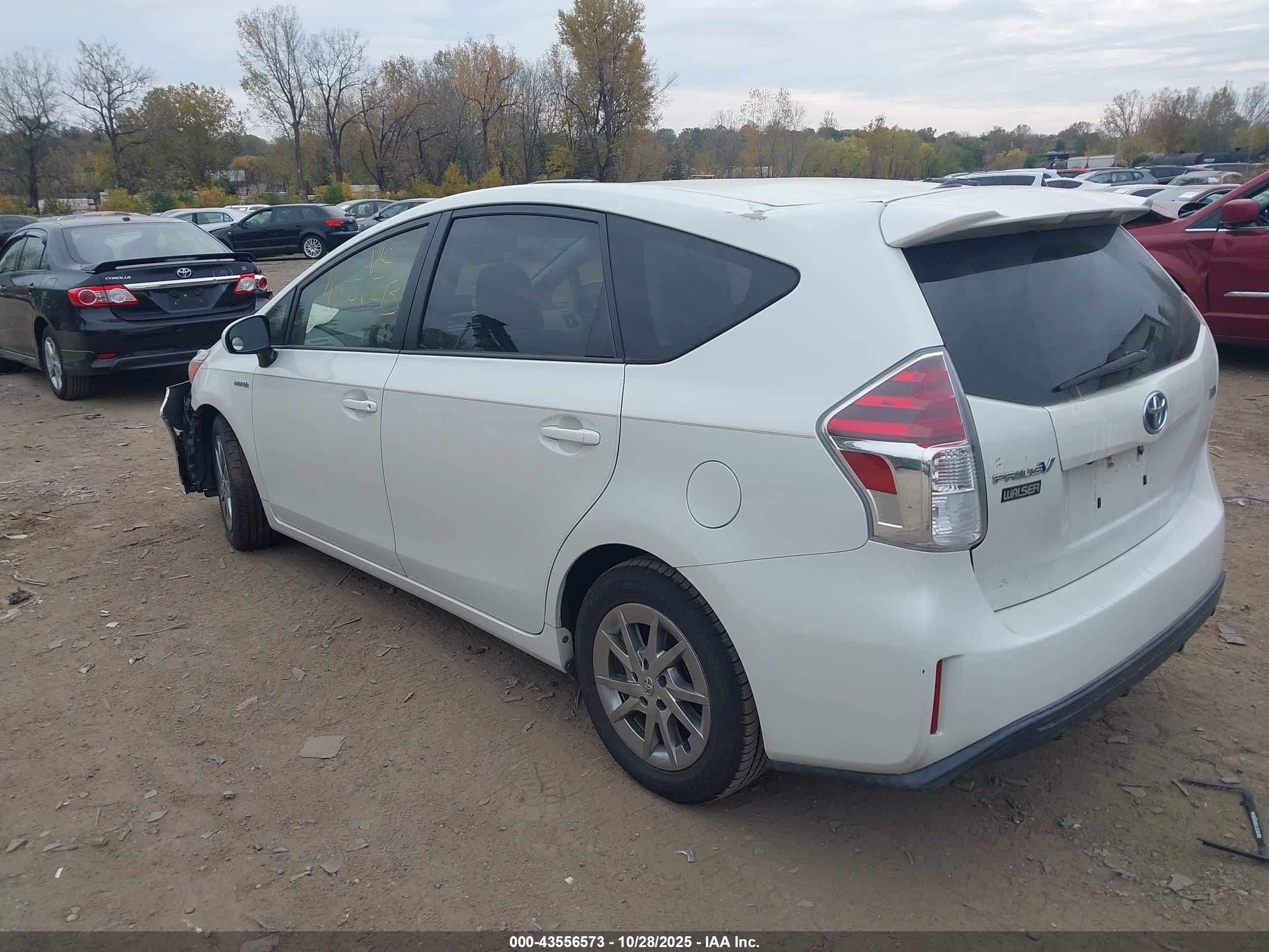 TOYOTA PRIUS image 3
