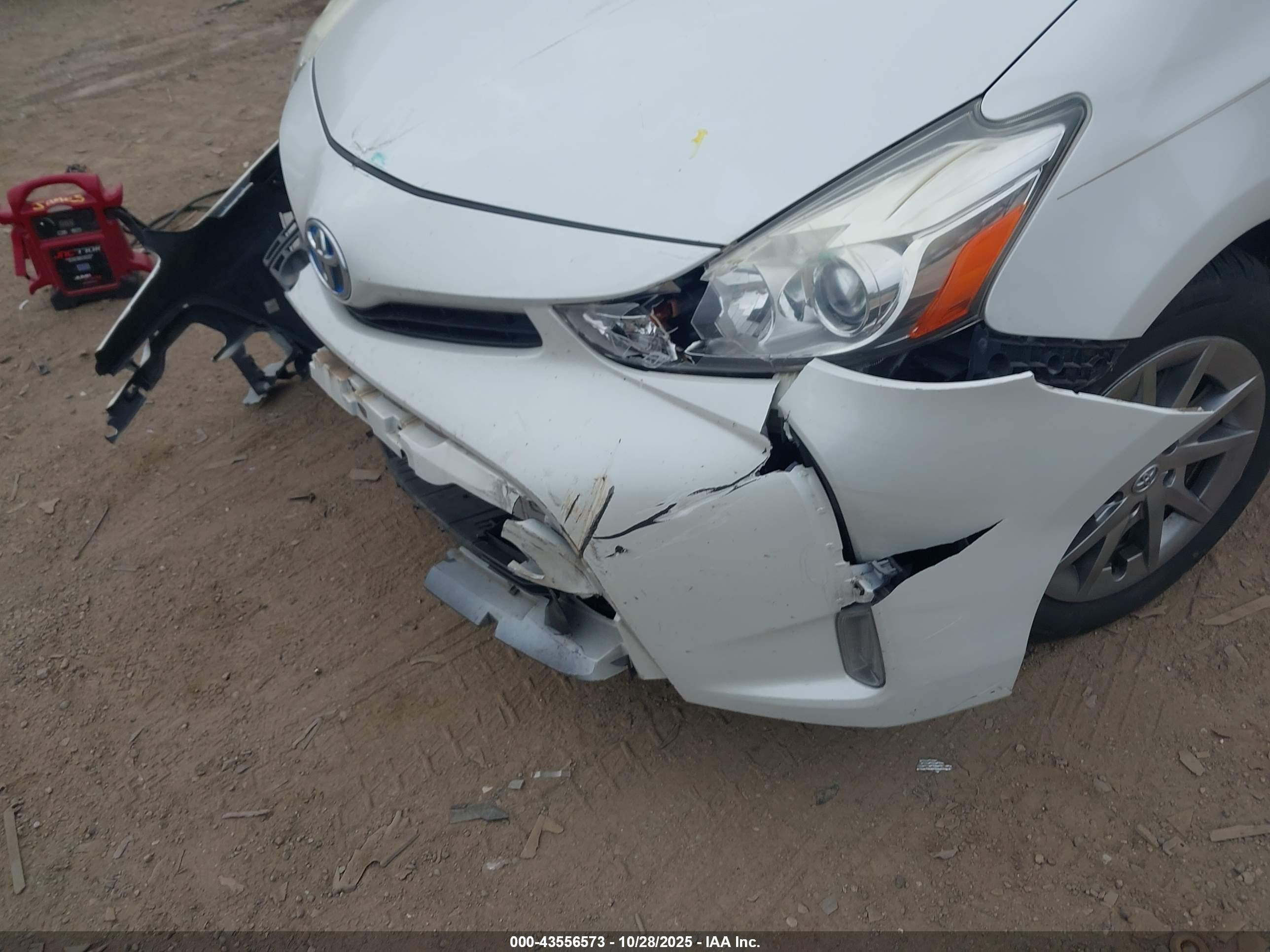 TOYOTA PRIUS image 6