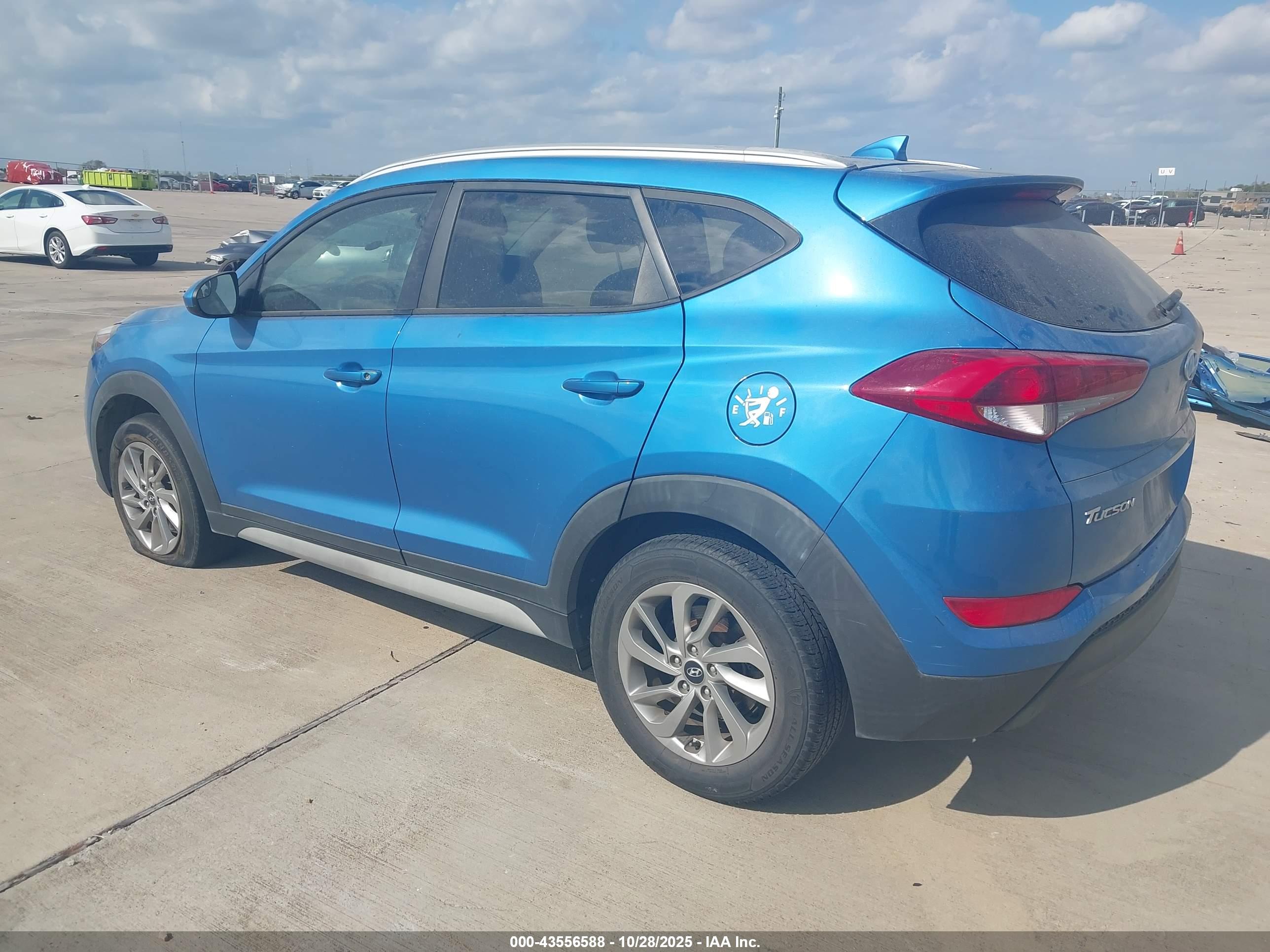 HYUNDAI TUCSON image 3