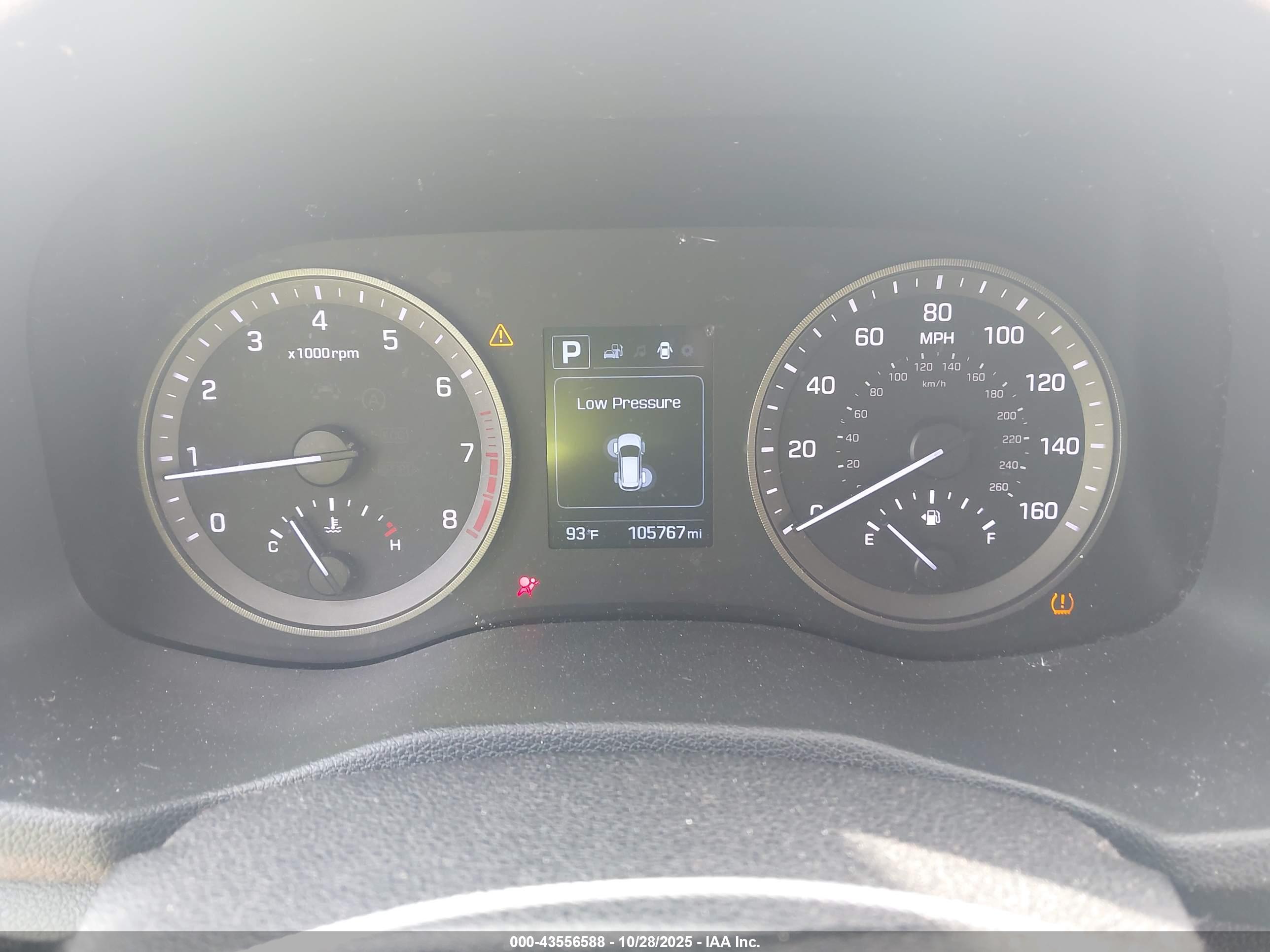 HYUNDAI TUCSON image 7