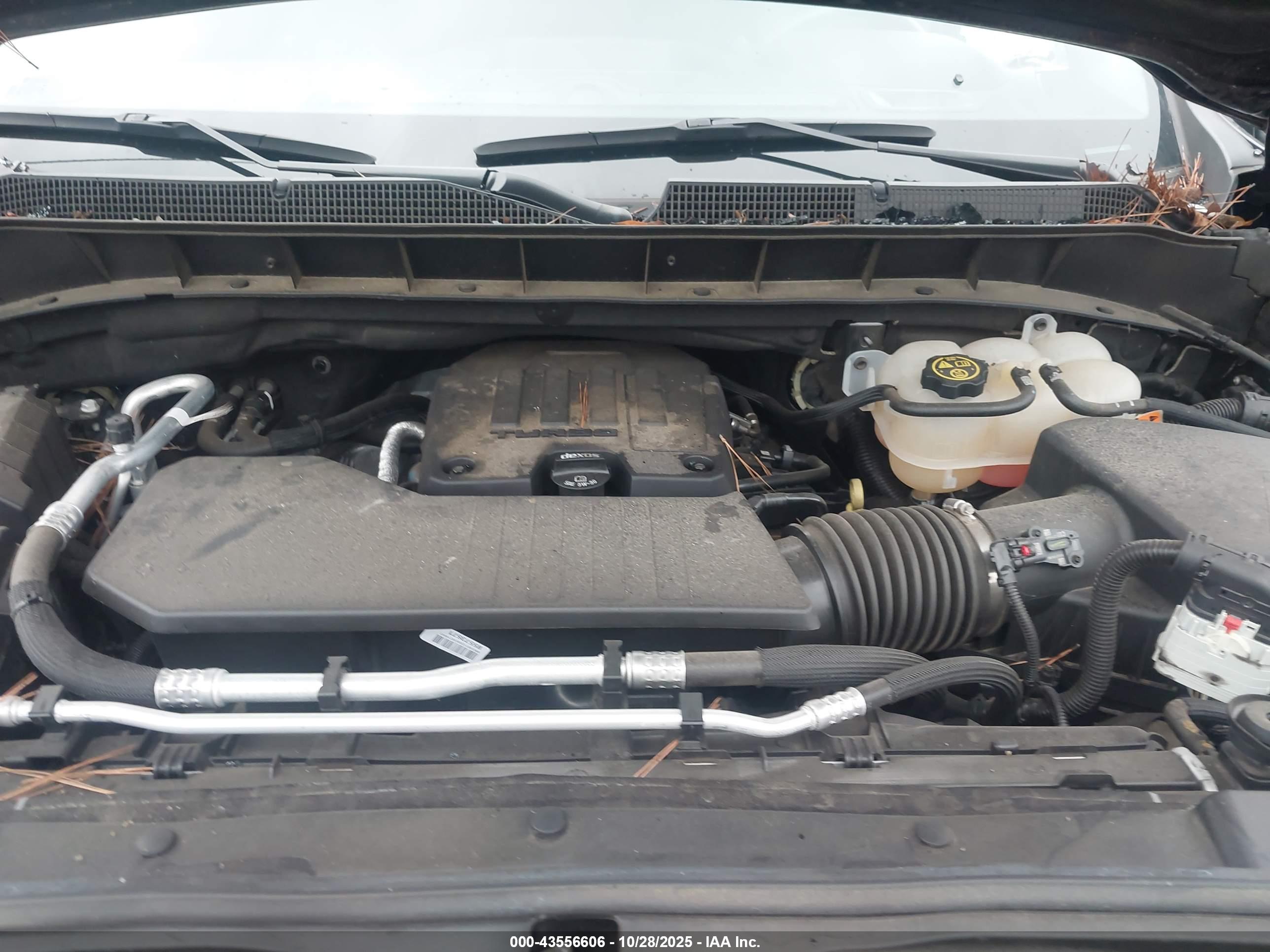 CHEVROLET SILVERADO image 10