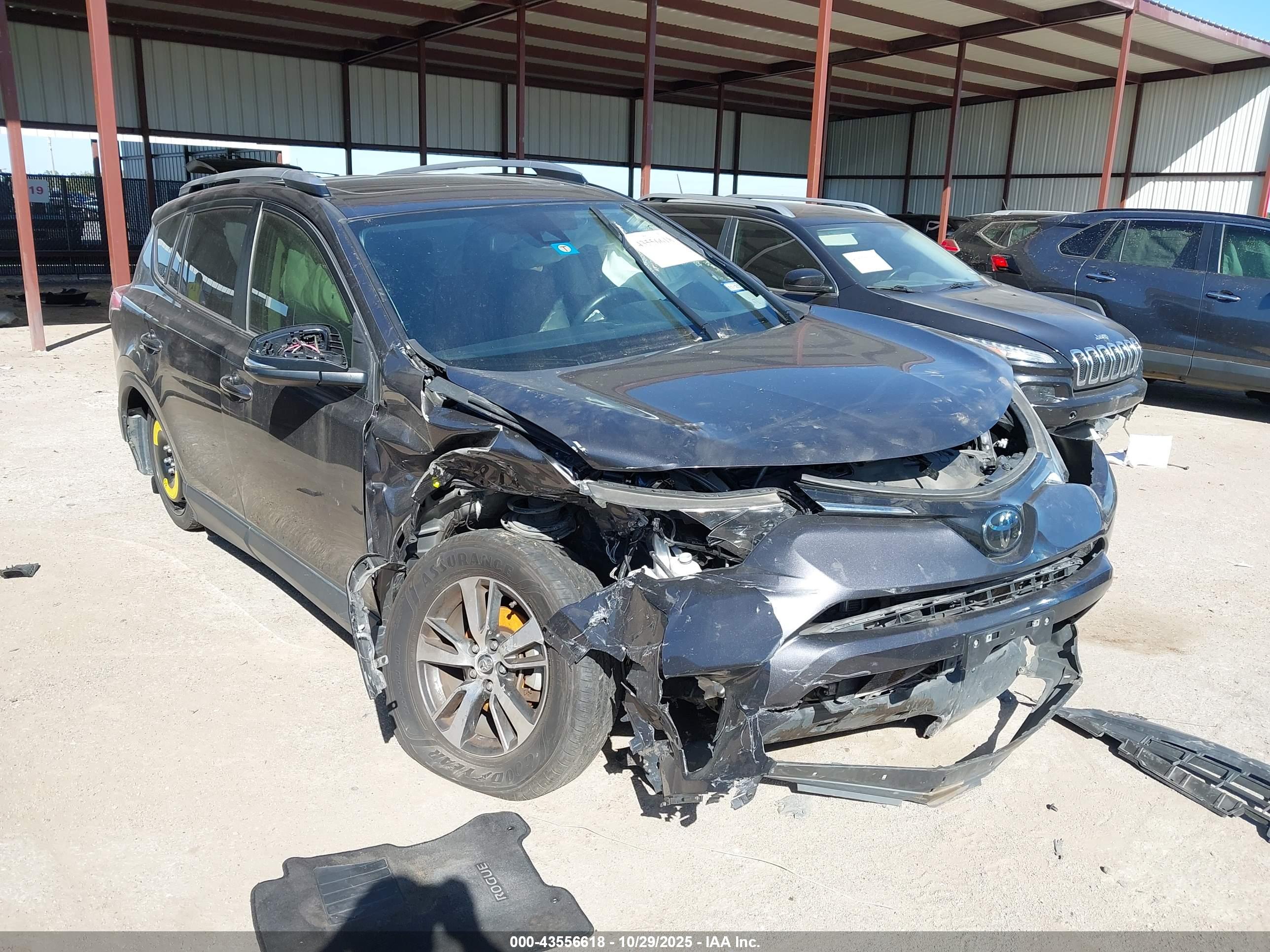 TOYOTA RAV4 image 6