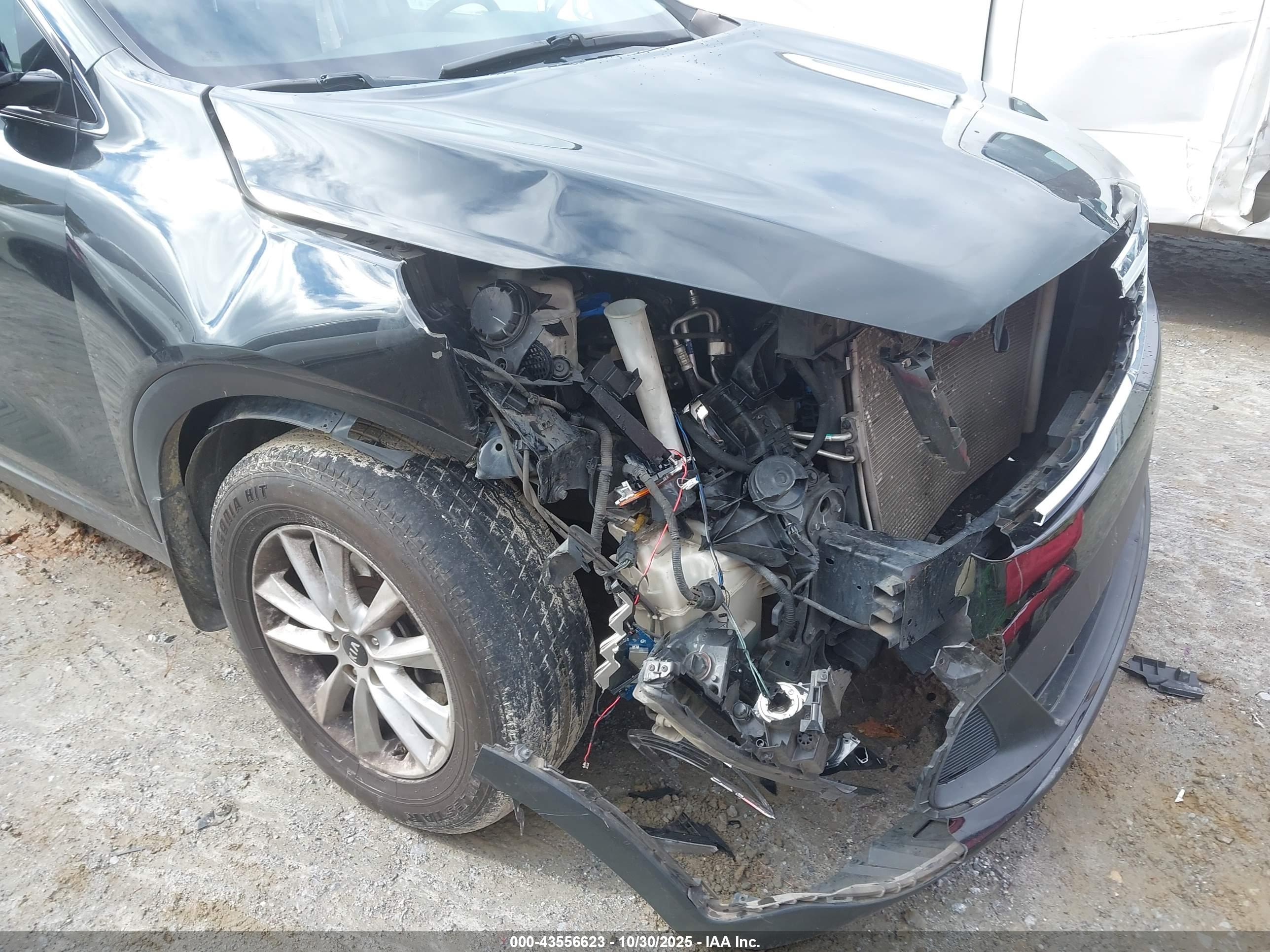 KIA SORENTO image 6