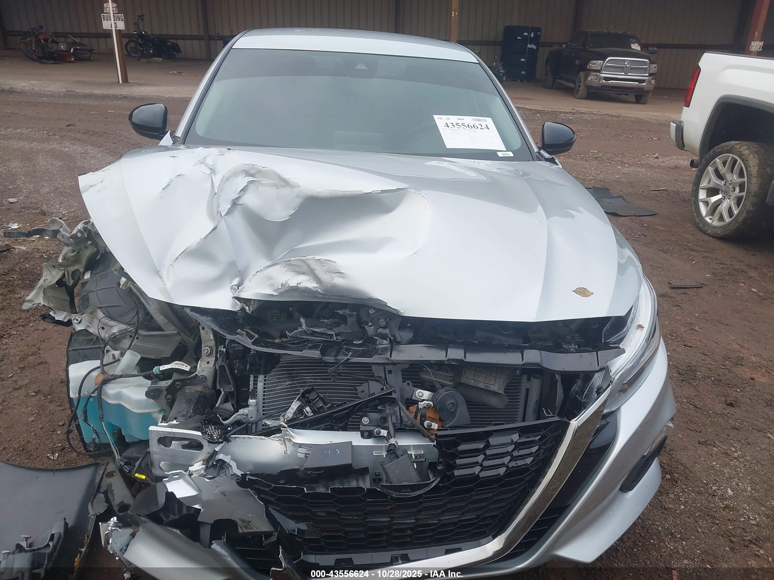 NISSAN ALTIMA image 6