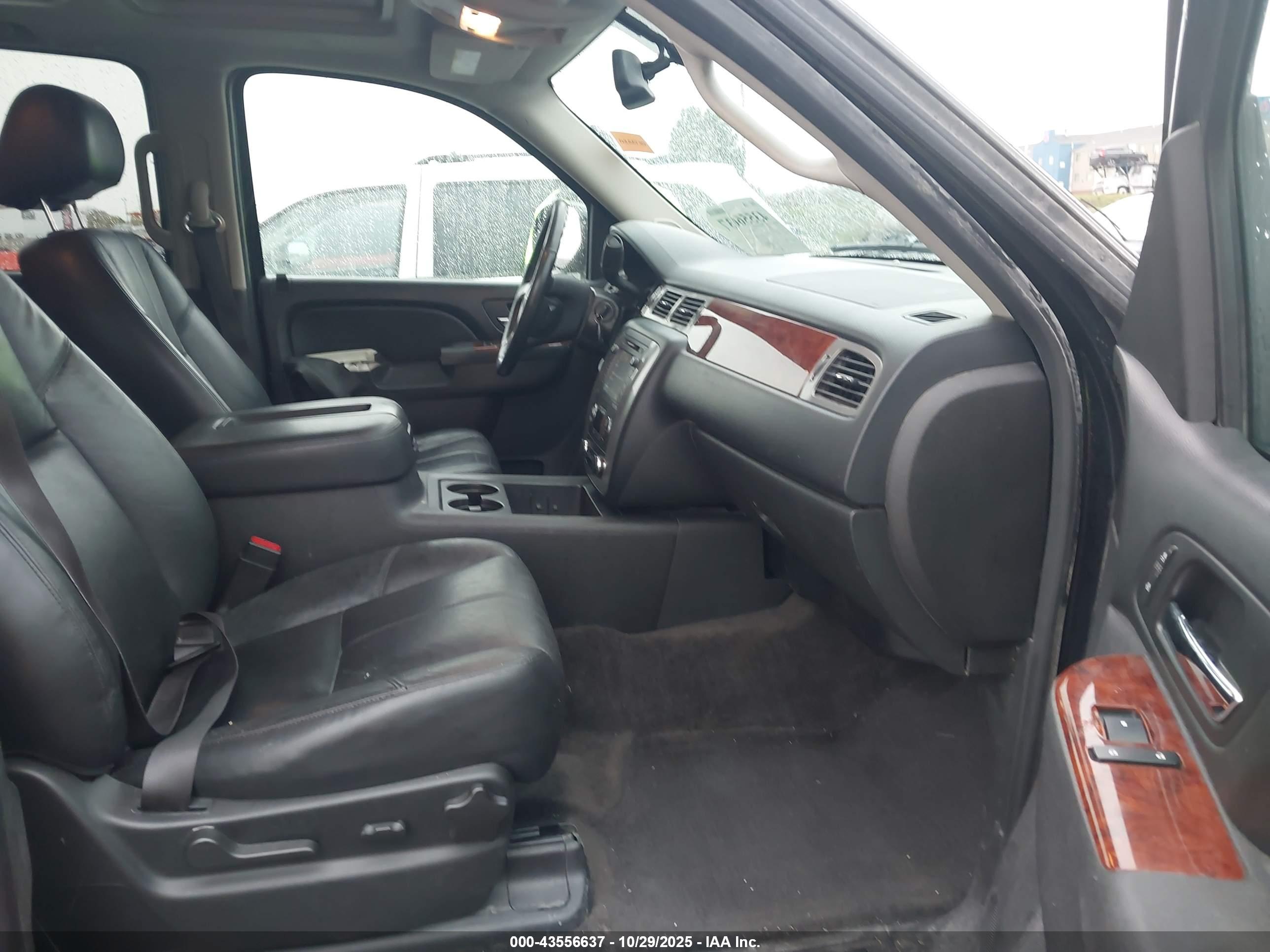 GMC YUKON image 5