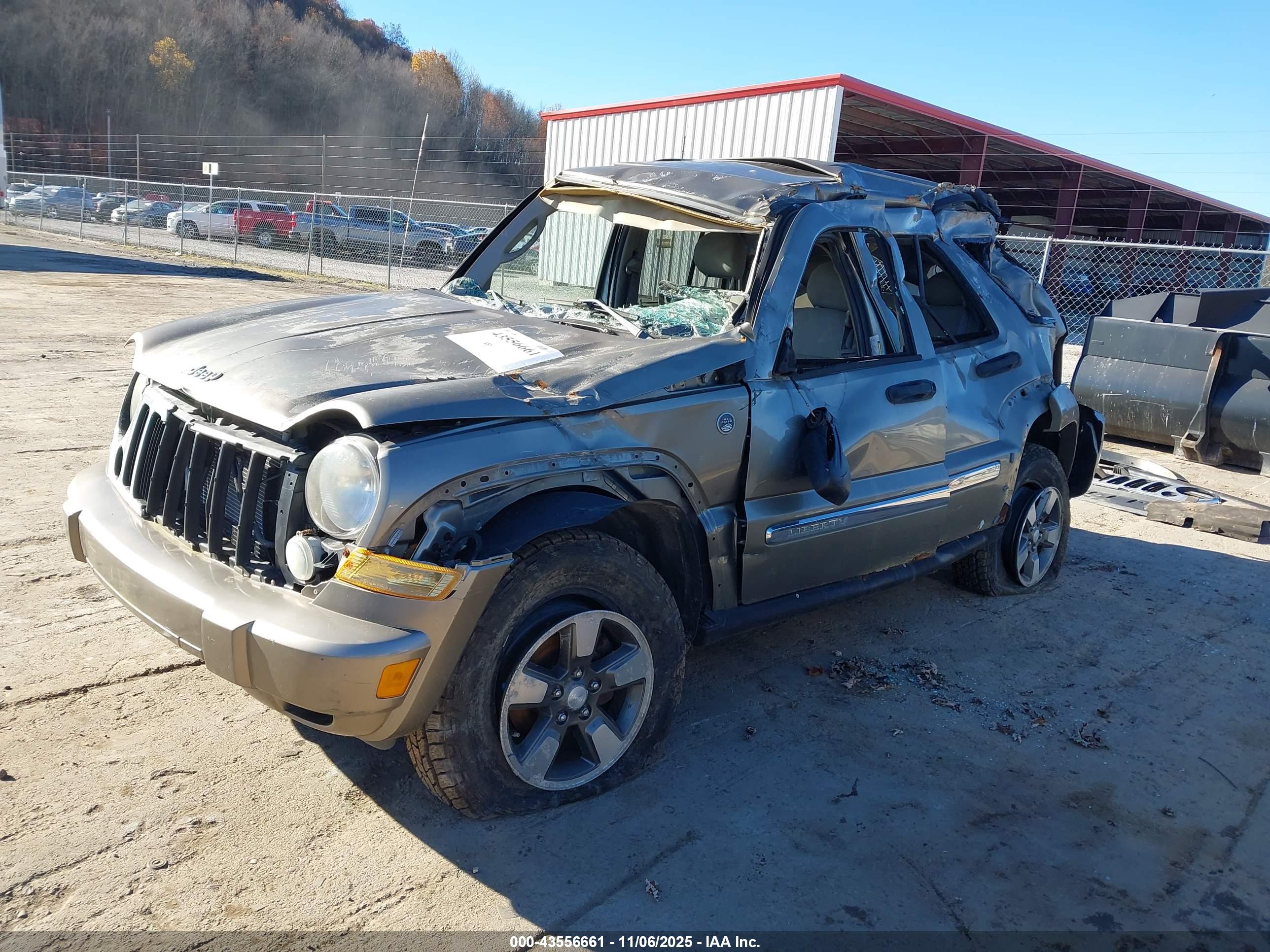 JEEP LIBERTY image 2
