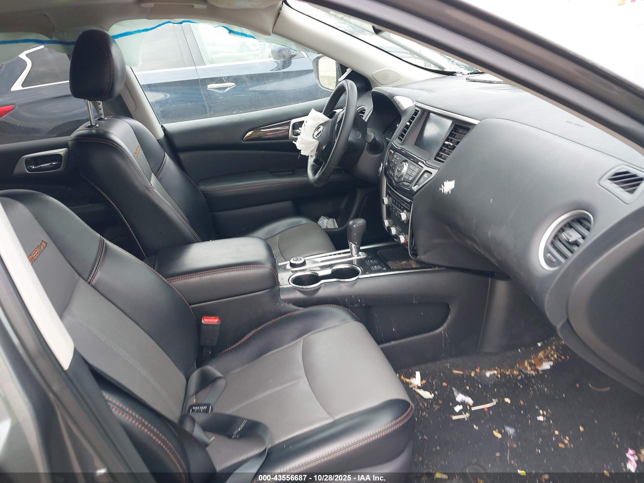 NISSAN PATHFINDER image 5