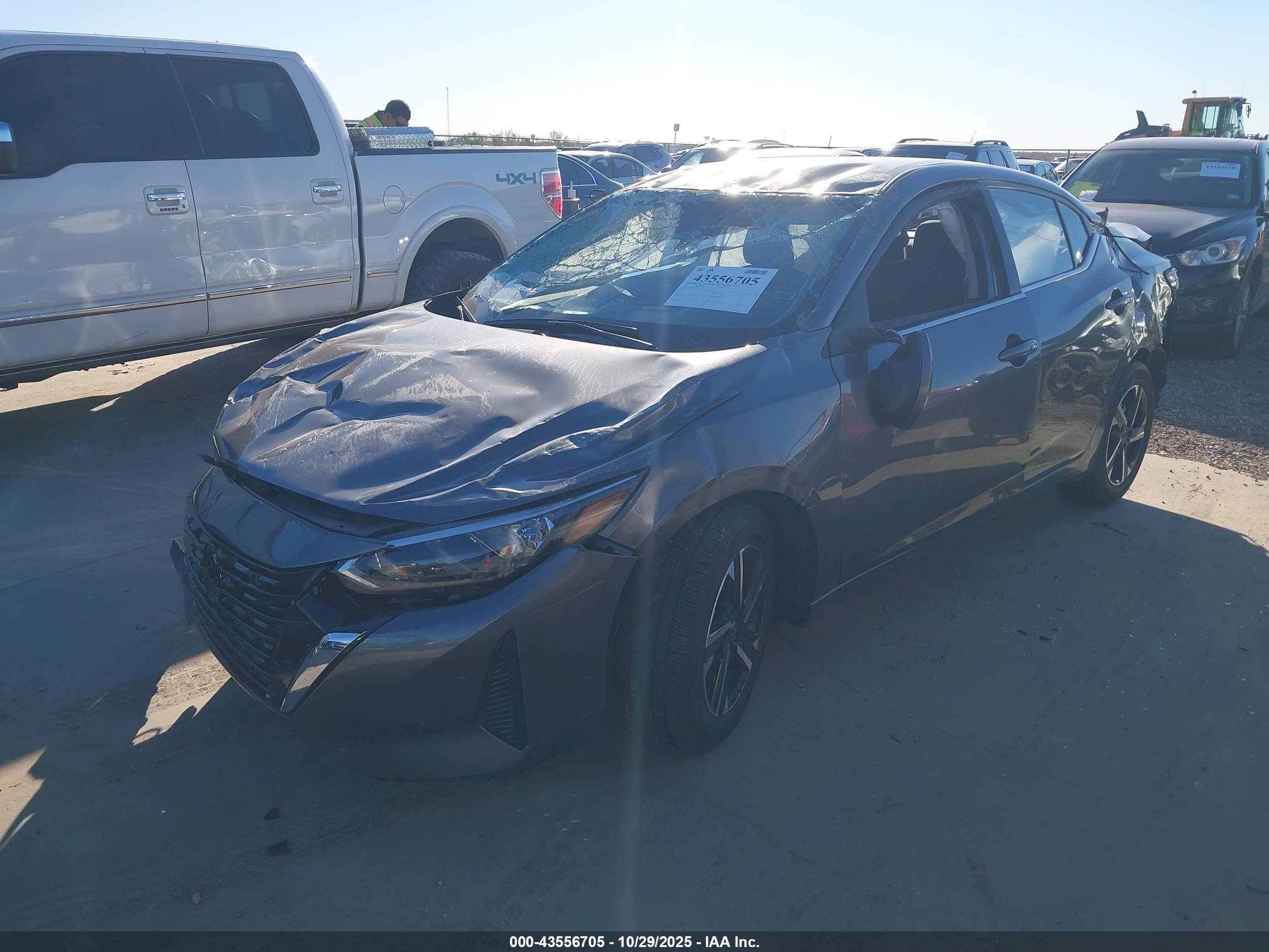 NISSAN SENTRA image 2