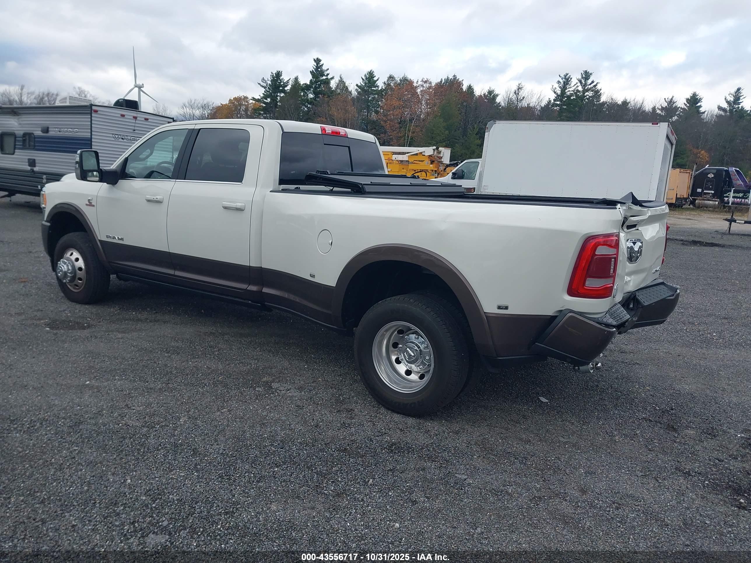 RAM 3500 image 3